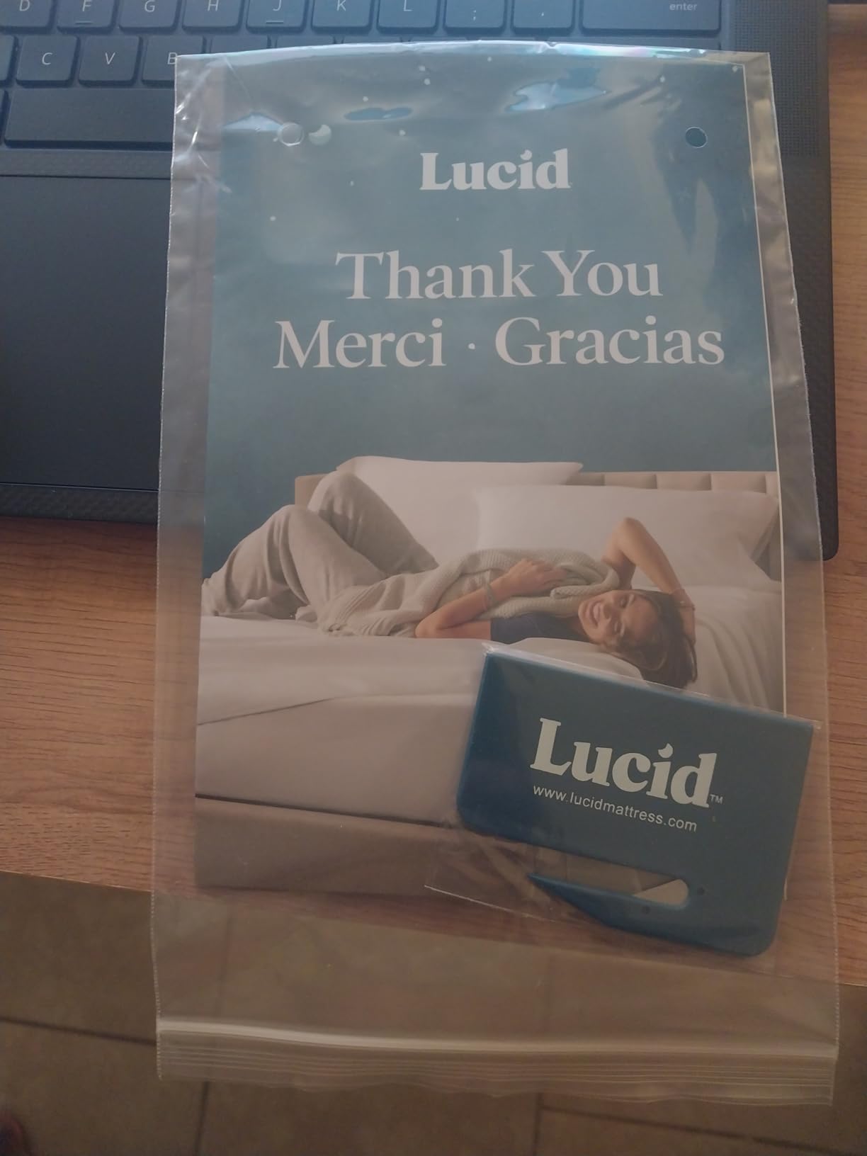 Lucid 4 Inch Memory Foam Mattress Topper, King Size - Cooling Gel Bed Topper - Preassure-Relieving Ultra Plush Feel - Ventilated Breathable Design - CertiPur Certified - Dorm Room Essentials customer photo 1