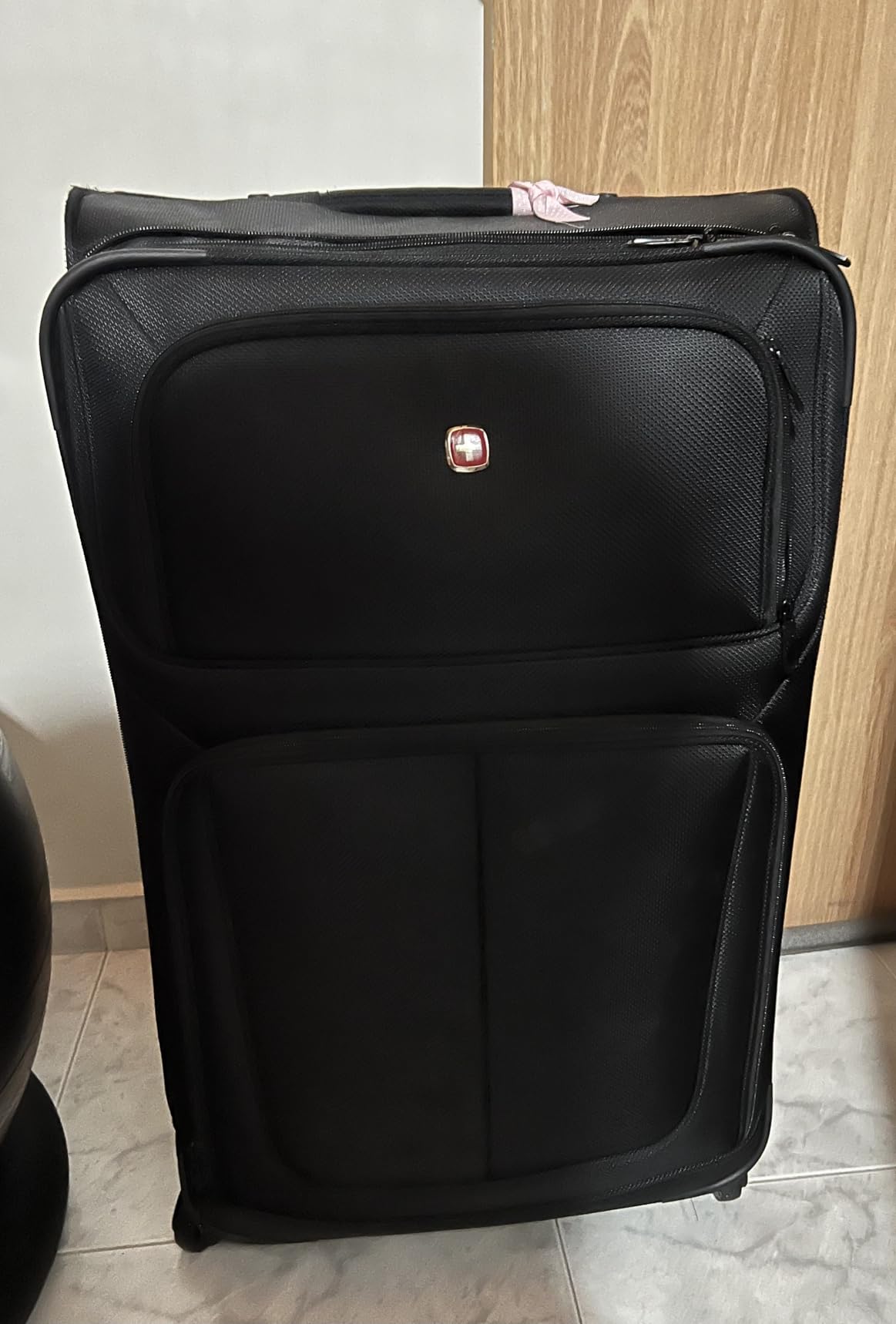 SWISSGEAR Sion Softside Expandable Spinner Luggage Durable Lightweight Travel Suitcase, Black, 3-Piece Set (Carry-On/Medium/Large) customer photo 2