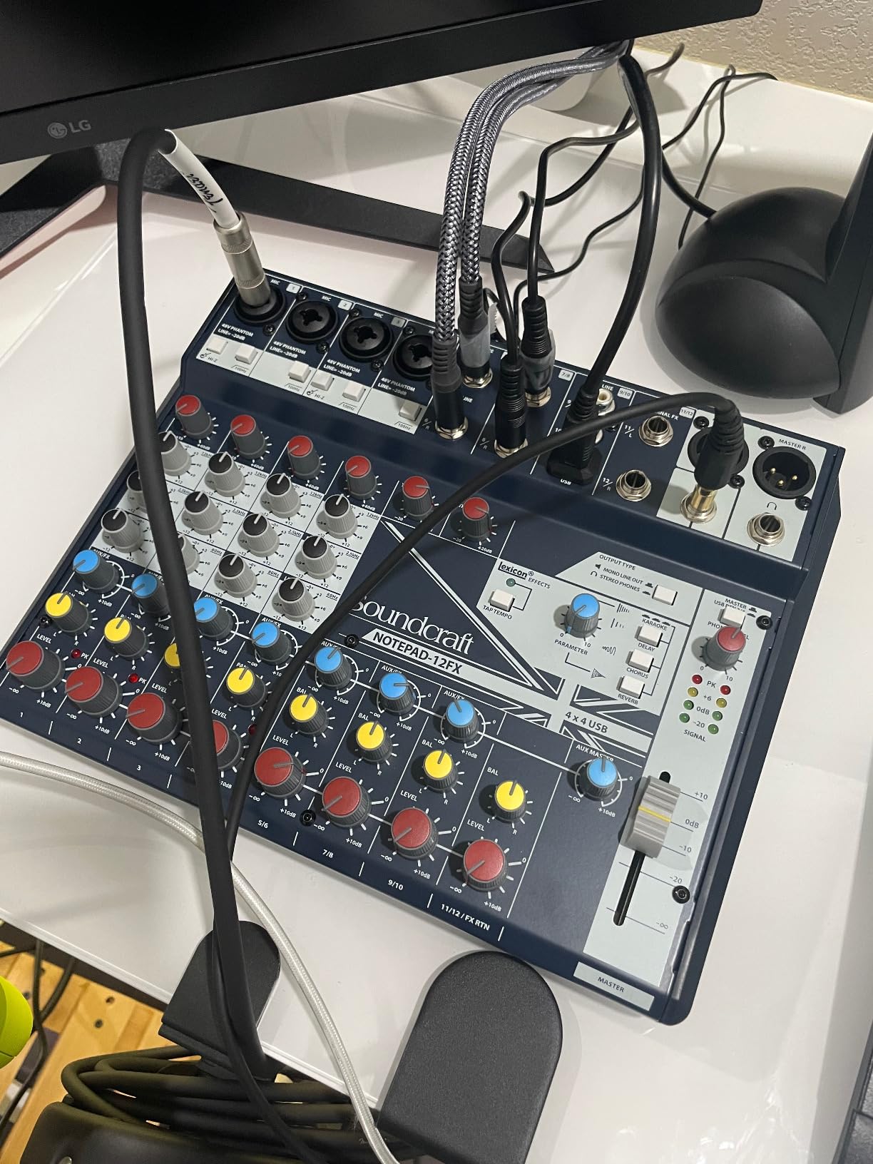 Soundcraft Notepad-12FX Small-Format Analog Mixing Console with USB I/O and Lexicon Effects customer photo 1