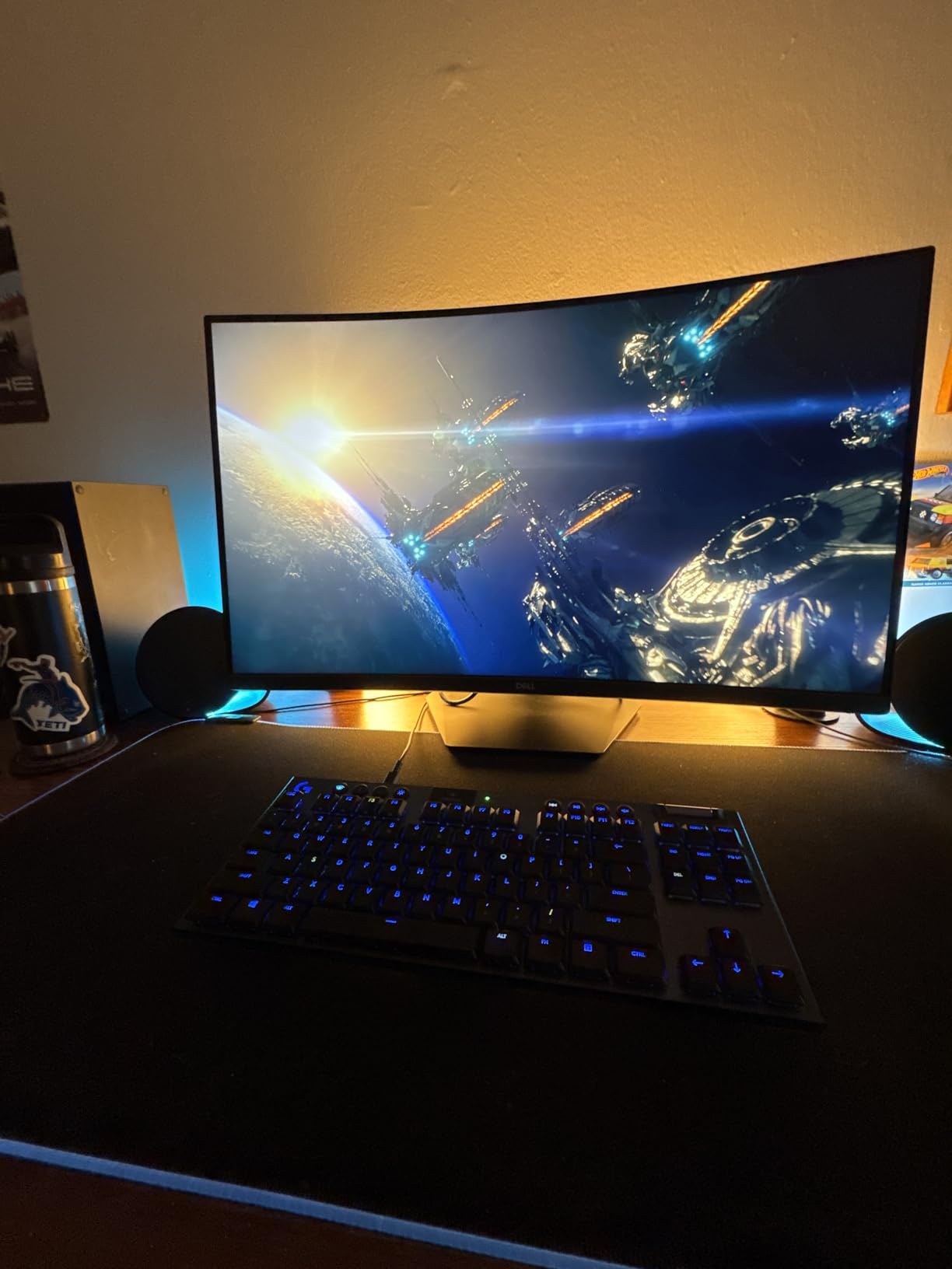 Logitech G560 PC Gaming Speaker System with 7.1 DTS:X Ultra Surround Sound, Game Based LIGHTSYNC RGB, Two Speakers and Subwoofer, Bluetooth, USB customer photo 1