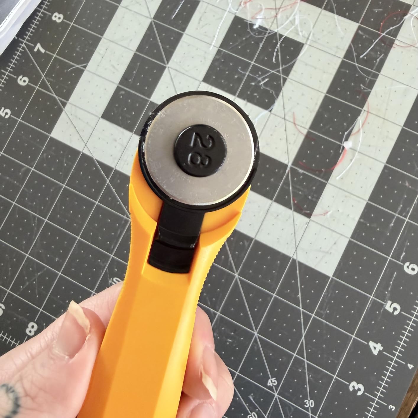 OLFA 28mm Quick-Change Rotary Cutter (RTY-1/C) - Rotary Fabric Cutter w/Blade Cover for Quilting, Sewing, Crafts, Replacement Blade: OLFA RB28-2 customer photo 2