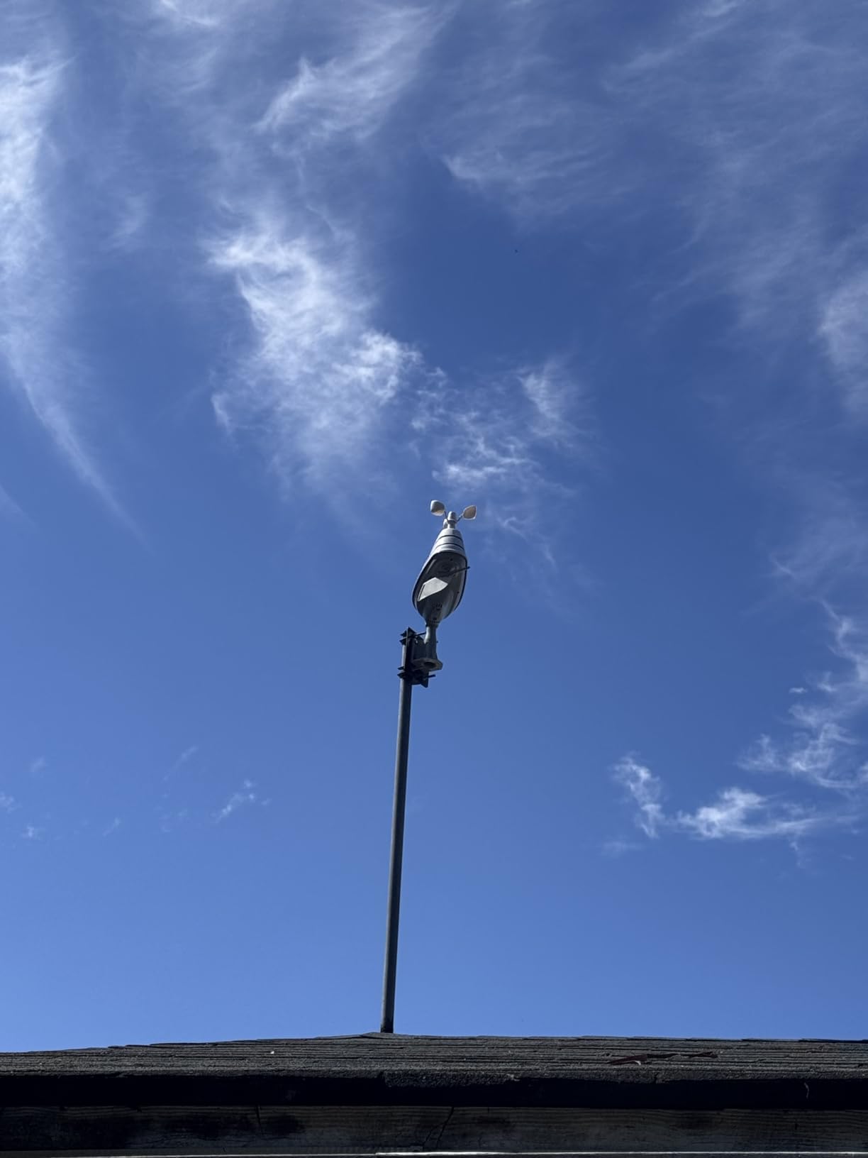 AcuRite Iris (5-in-1) Home Weather Station with Wi-Fi Connection to Weather Underground with Temperature, Humidity, Wind Speed/Direction, and Rainfall (01540M) customer photo 2