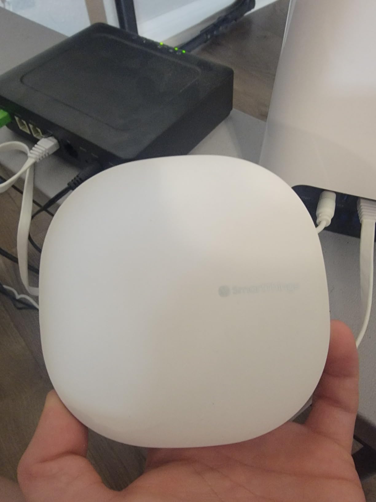 SmartThings Hub 3rd Generation Smart Home Automation Hub Home Monitoring Smart Devices - Alexa Google Home Compatible - Zigbee, Z-Wave customer photo 1