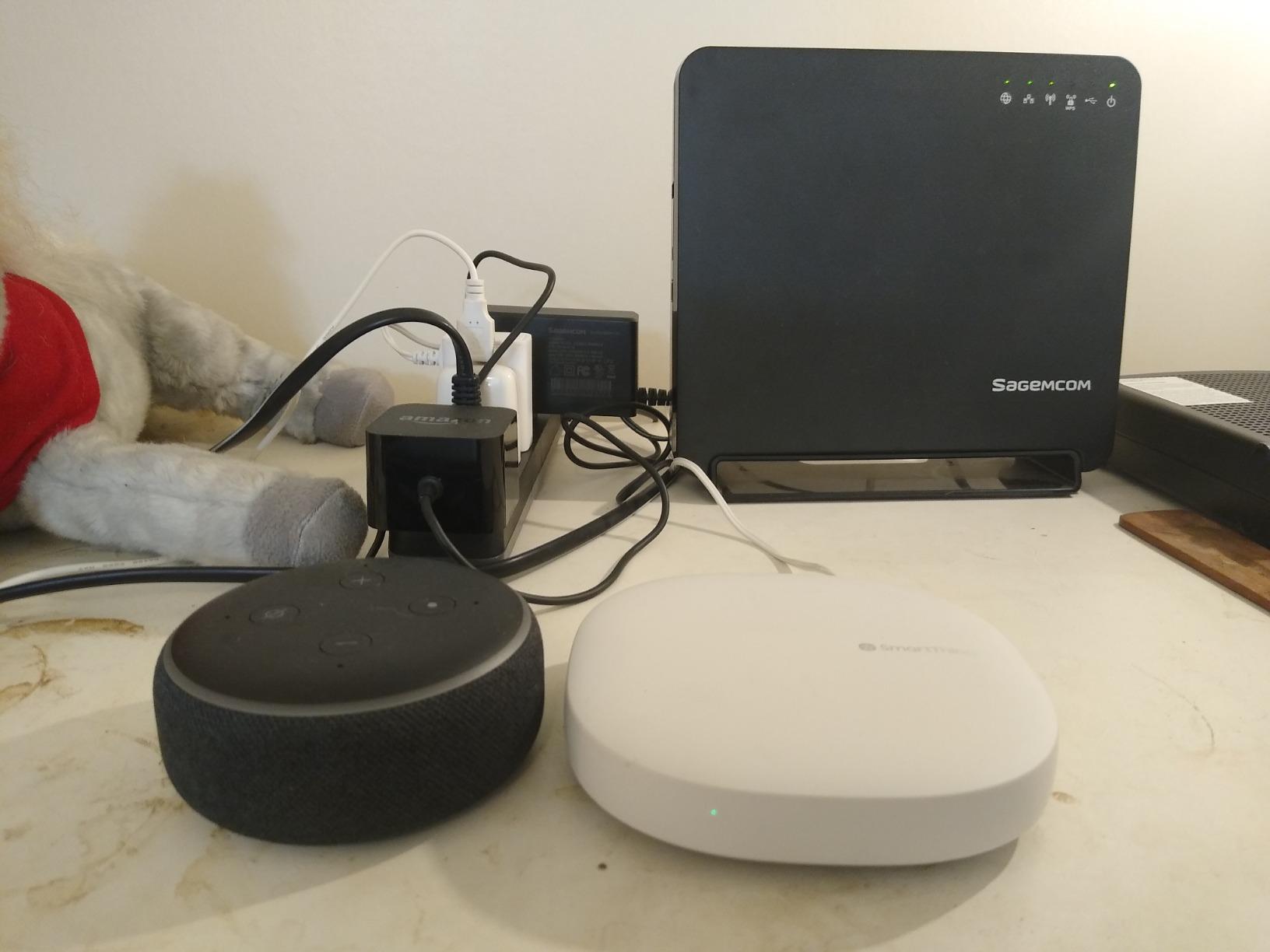 SmartThings Hub 3rd Generation Smart Home Automation Hub Home Monitoring Smart Devices - Alexa Google Home Compatible - Zigbee, Z-Wave customer photo 2