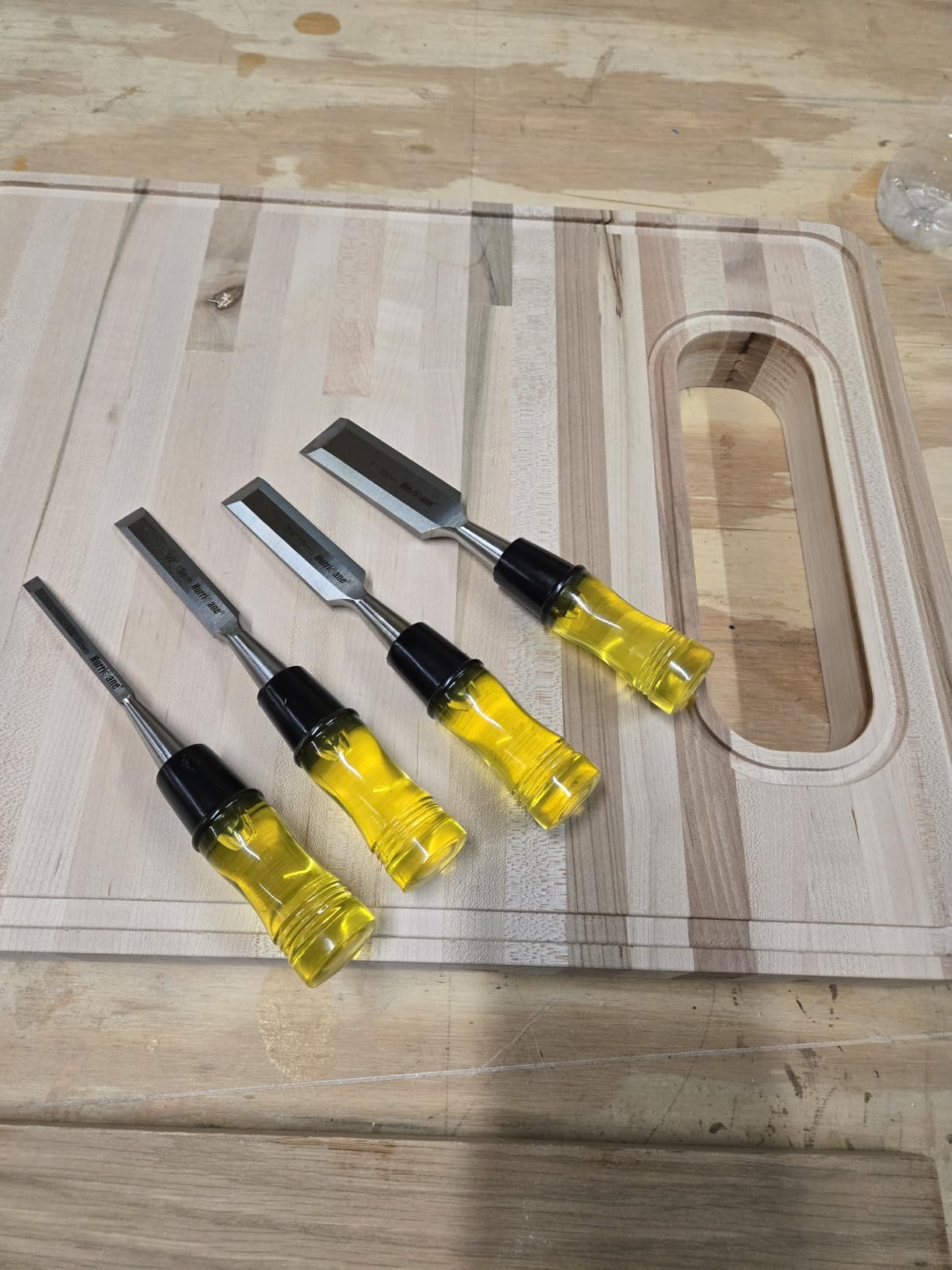 HURRICANE 4 Piece Wood Chisel Set for Woodworking. CR-V Steel Beveled Edge Blades with Safety Caps. Durable PVC High Impact Handle customer photo 2