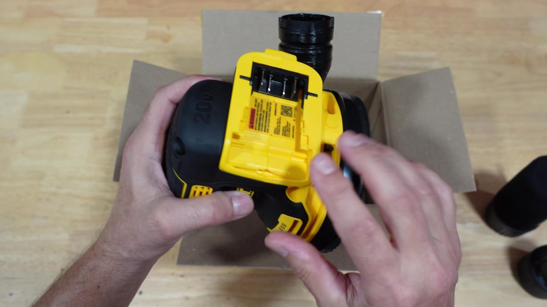 DEWALT 20V MAX Orbital Sander, Tool Only (DCW210B) customer photo 2