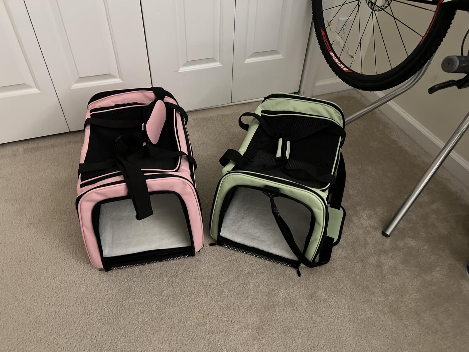 Henkelion Cat Carrier - TSA Airline Approved Soft Sided Collapsible Waterproof Travel Carrier for Cats/Dogs Up To 15lbs customer photo 2