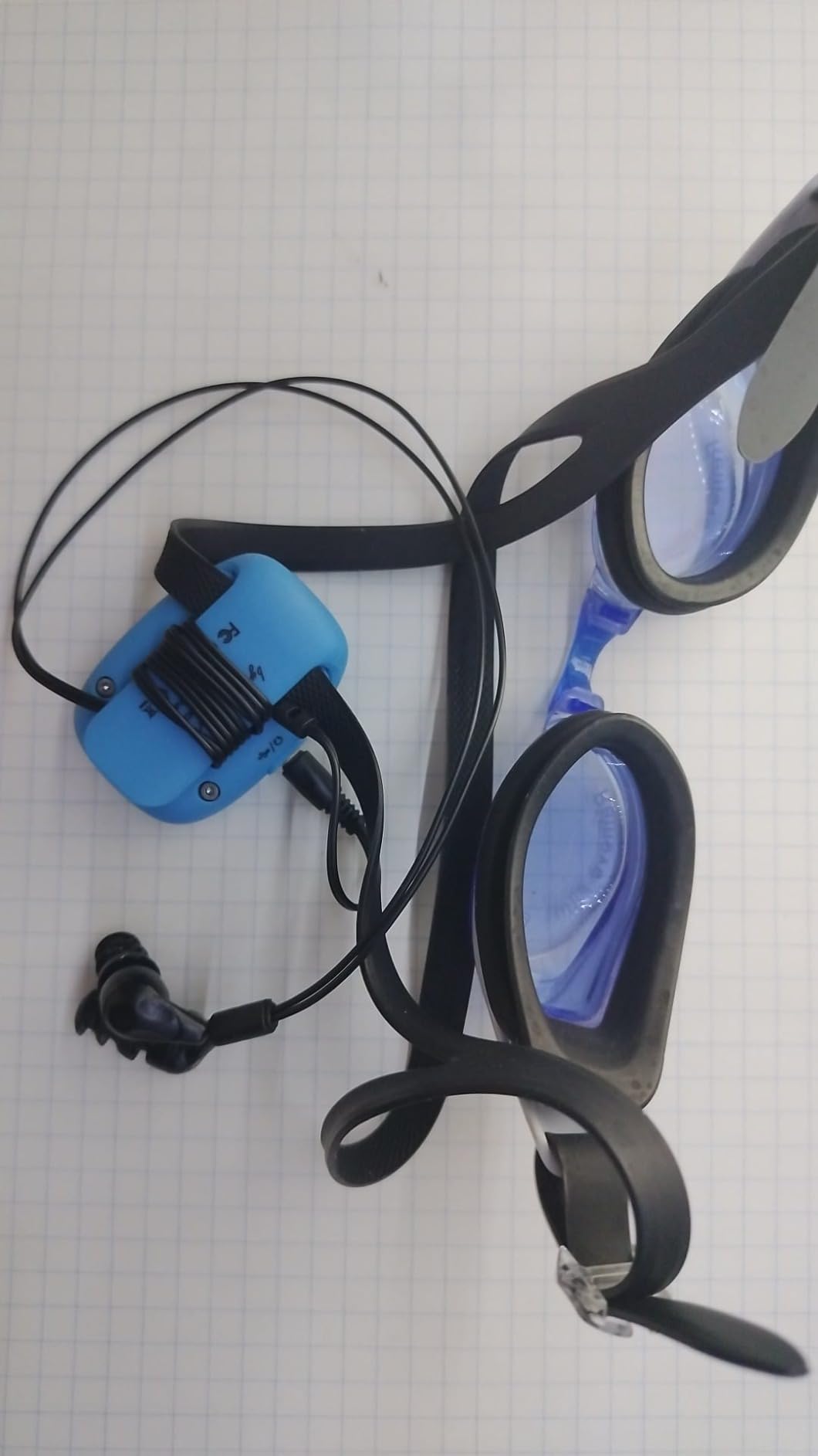 Waterproof MP3 Player for Swimming, Underwater Headphones with Short Cord, MP3 Waterproof Swimming Underwater 3 Meter, Shuffle Feature customer photo 2