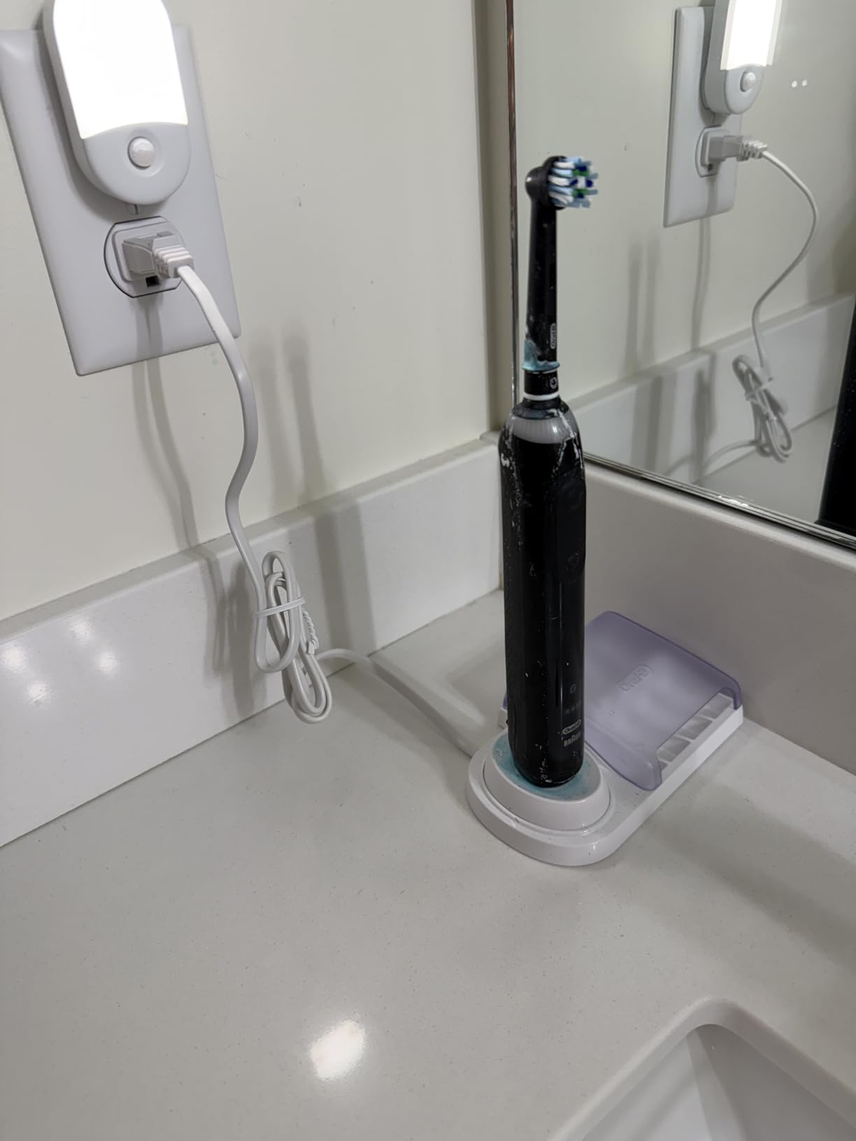 Oral-B Pro 5000 Smartseries Power Rechargeable Electric Toothbrush with Bluetooth Connectivity, Black Edition customer photo 2