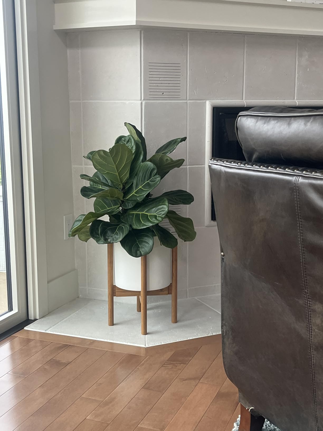 Fox & Fern Adjustable Plant Stand Indoor - 8 to 12 Inch Premium Mid Century Bamboo Plant Stand with Adjustable Width; Plug In Design; Easy to Assemble; Two Heights - For 8, 9, 10, 11 & 12 Inch Pots customer photo 1
