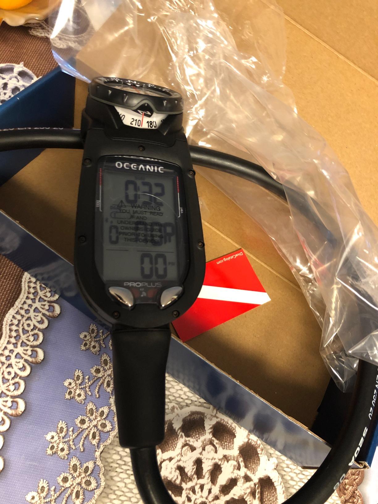 Oceanic Pro Plus 4.0 Dive Computer | Large Display, Easy to Read | Includes Compass | Connect to DiverLog+ App on Your Smartphone | Console customer photo 1