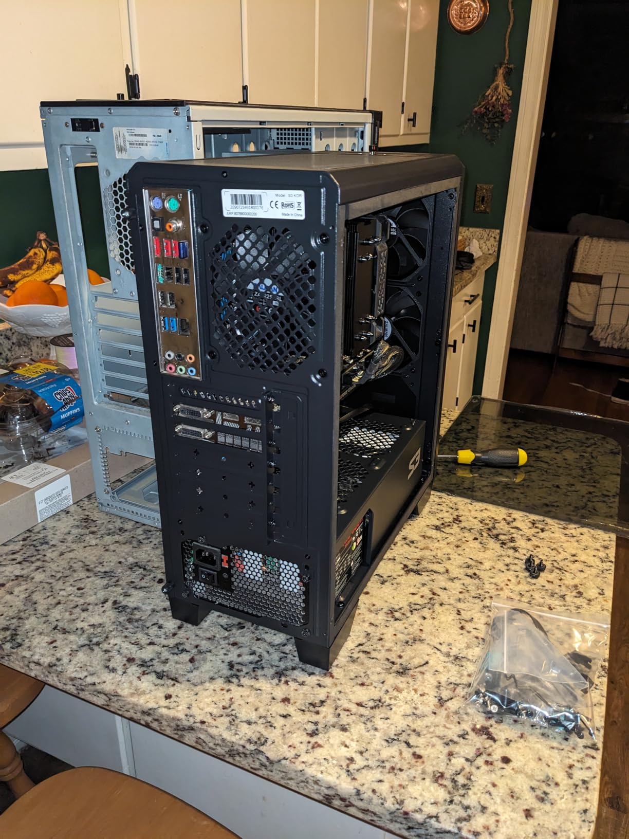 Zalman S3 ATX Mid-Tower PC Case - Full Acrylic Side Panel - 3x Case Fan 120mm Pre-Installed, Black customer photo 2