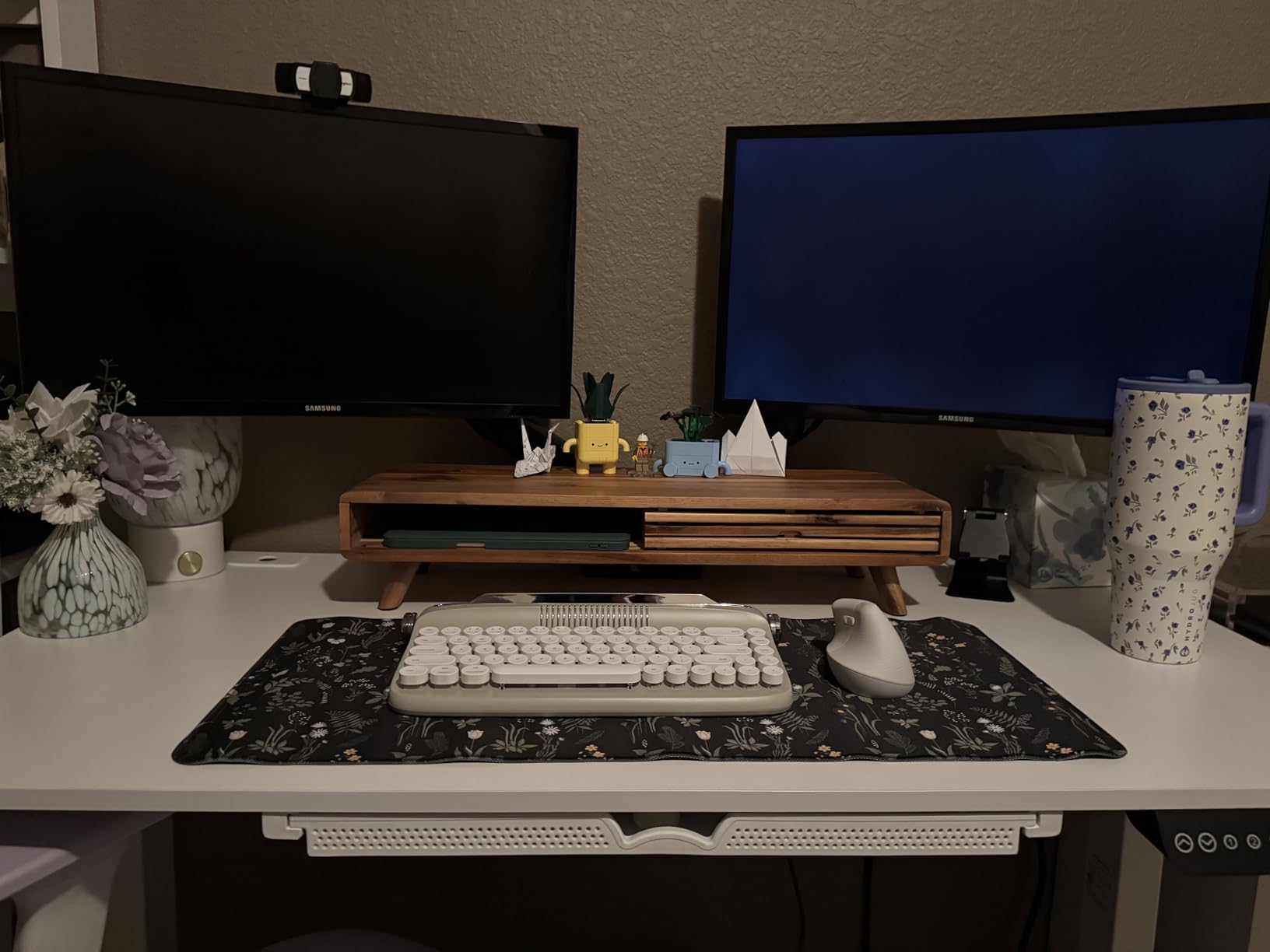 HUANUO FlowLift™ Dual Monitor Stand, Fully Adjustable Gaming Monitor Desk Mount for 13-32