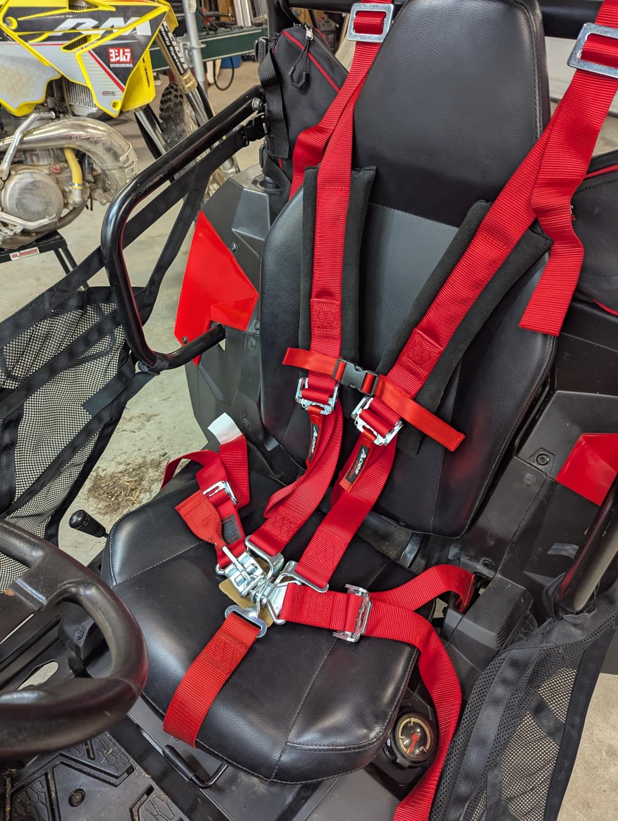 AAAA Aces Racing 5 Point Harness With 2 Inch Padding E4 Certified (Silver) customer photo 1