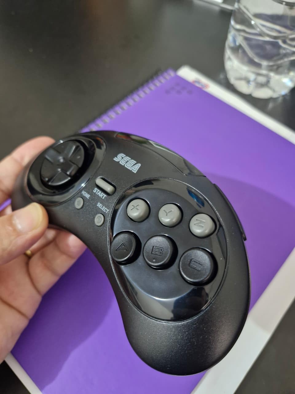 Retro-Bit Sega Genesis 2.4 GHz Wireless Controller 8-Button Arcade Pad for Sega Genesis Original/Mini, Nintendo Switch, PC, Mac - Includes 2 Receivers & Storage Case - Black customer photo 1