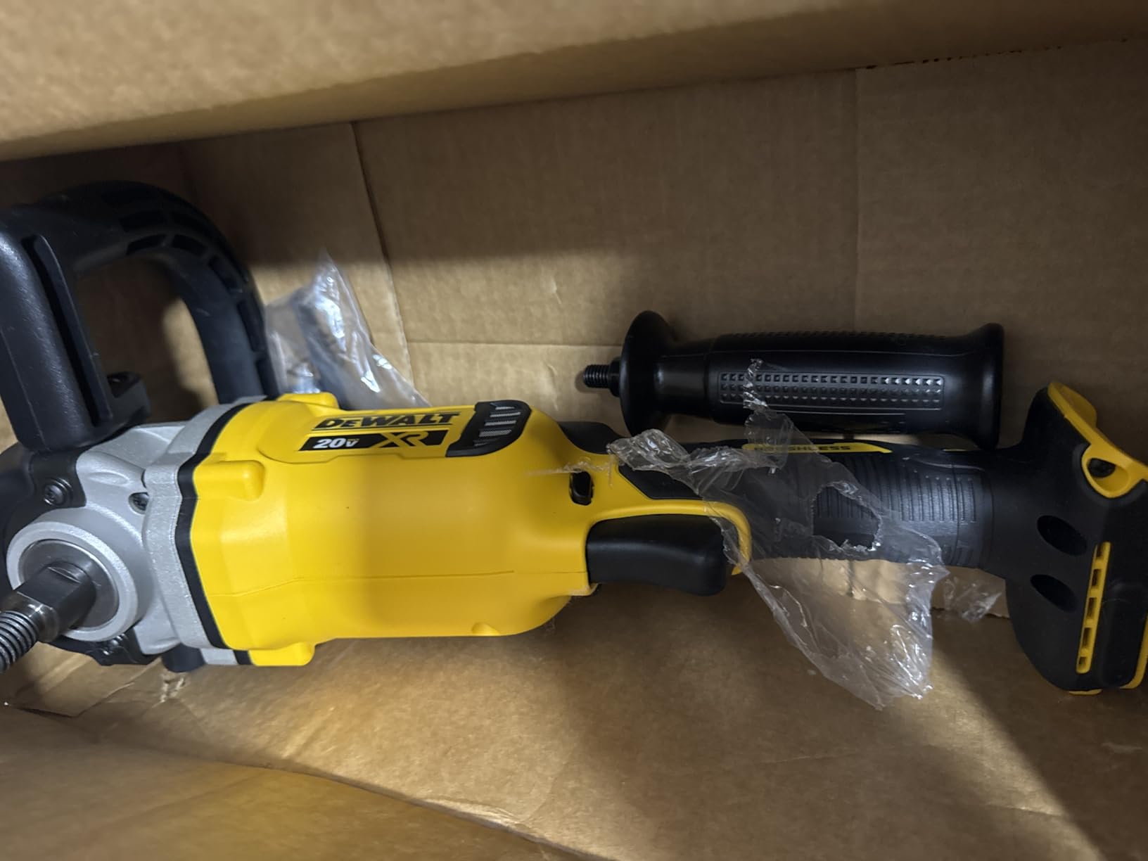 DEWALT 20V MAX XR Cordless Polisher, Rotary, Variable Speed, 7-Inch, 180 mm, Tool Only (DCM849B) customer photo 1