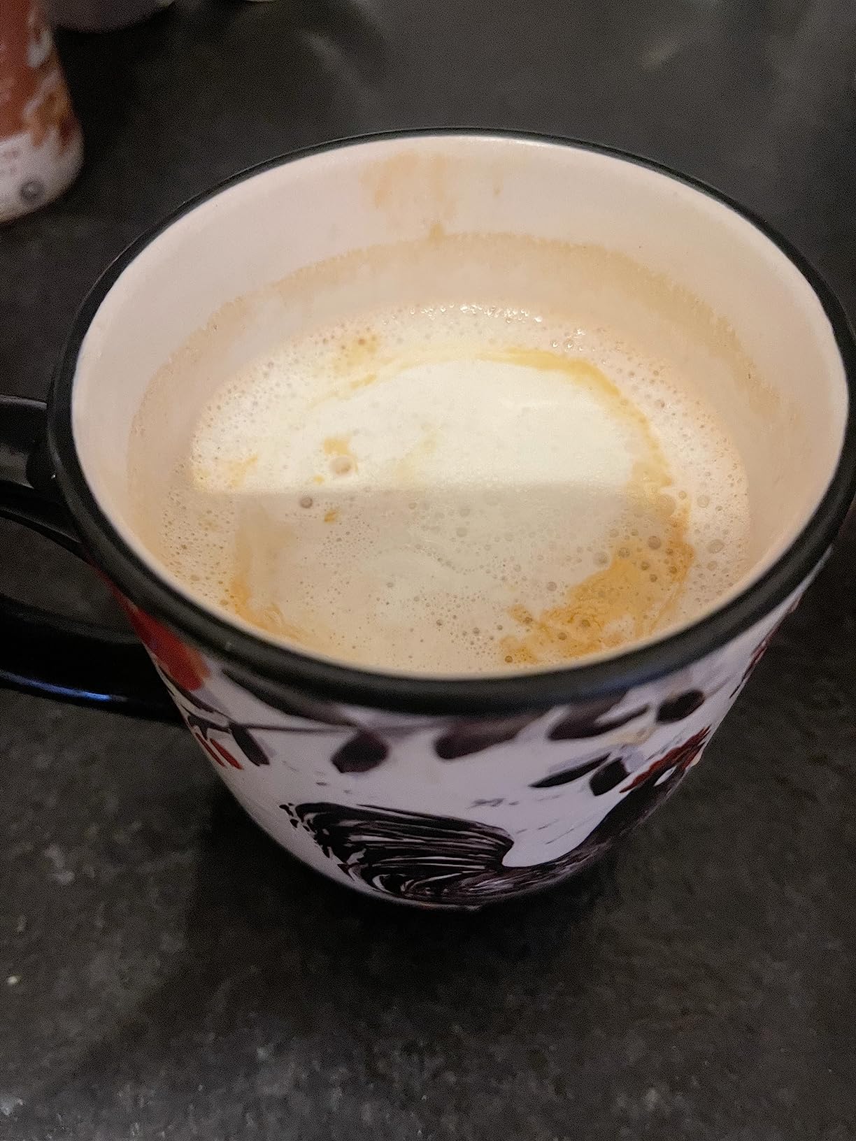 Philips 1200 Series Fully Automatic Espresso Machine, Classic Milk Frother, 2 Coffee Varieties, Intuitive Touch Display, 100% Ceramic Grinder (EP1220/04) customer photo 2