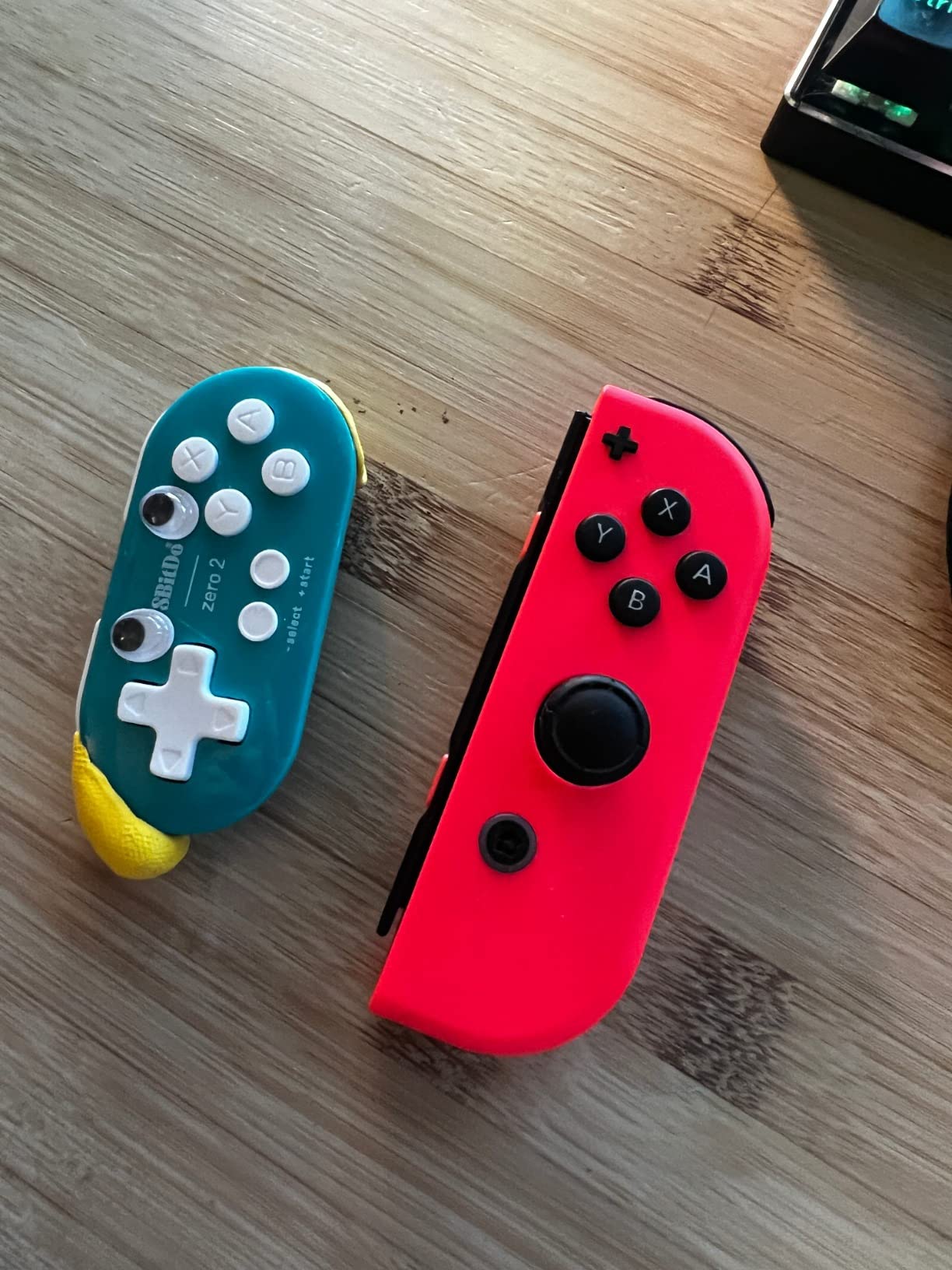 8Bitdo Zero 2 Bluetooth Gamepad Keychain Sized Mini Controller for Switch, Windows, Android, macOS & Raspberry Pi(Yellow Edition) customer photo 2
