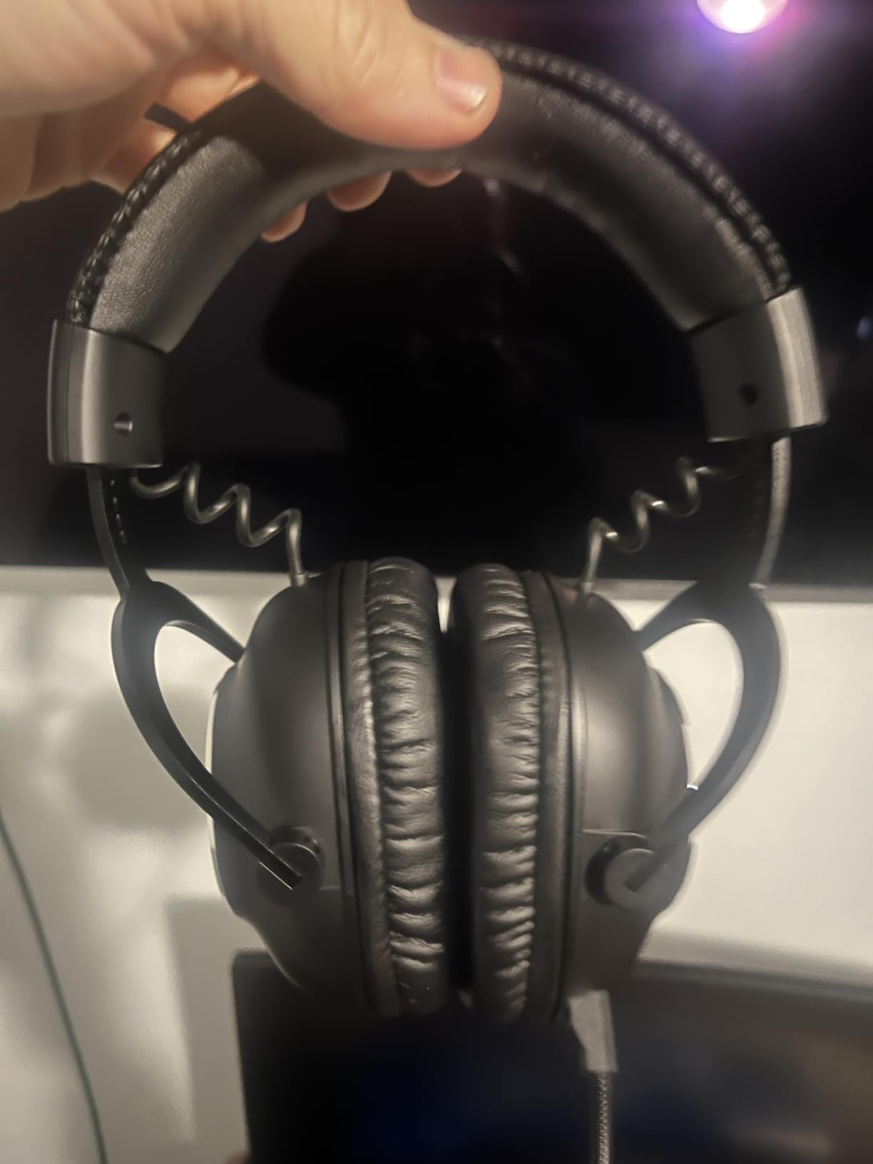 Logitech G PRO X Wireless Lightspeed Gaming Headset with Blue VO!CE Mic Filter Tech, 50 mm PRO-G Drivers, and DTS Headphone:X 2.0 Surround Sound, 20+ Hour Battery Life customer photo 1