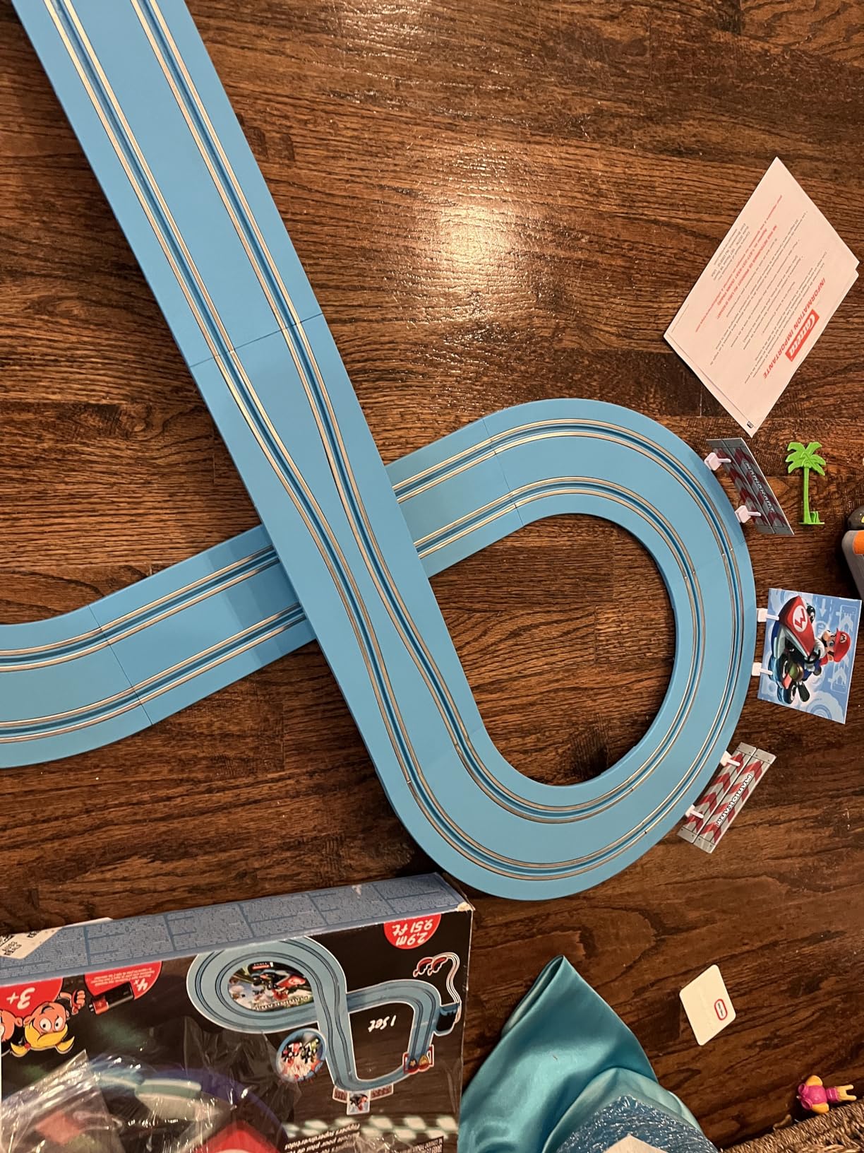Carrera First Nintendo Mario Kart Slot Car Race Track - Includes 2 Cars: Mario and Luigi and Two-Controllers - Battery-Powered Beginner Set for Kids Ages 3 Years and Up customer photo 1