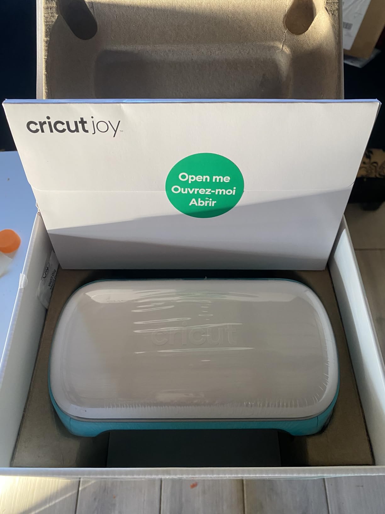 Cricut Joy Machine - A Compact,Portable DIY Smart Machine for Creating Customized Labels,Cards & Crafts,Works with Iron-on, Vinyl,Paper & Smart Materials, Bluetooth-Enabled (iOS/Android/Windows), Blue customer photo 1