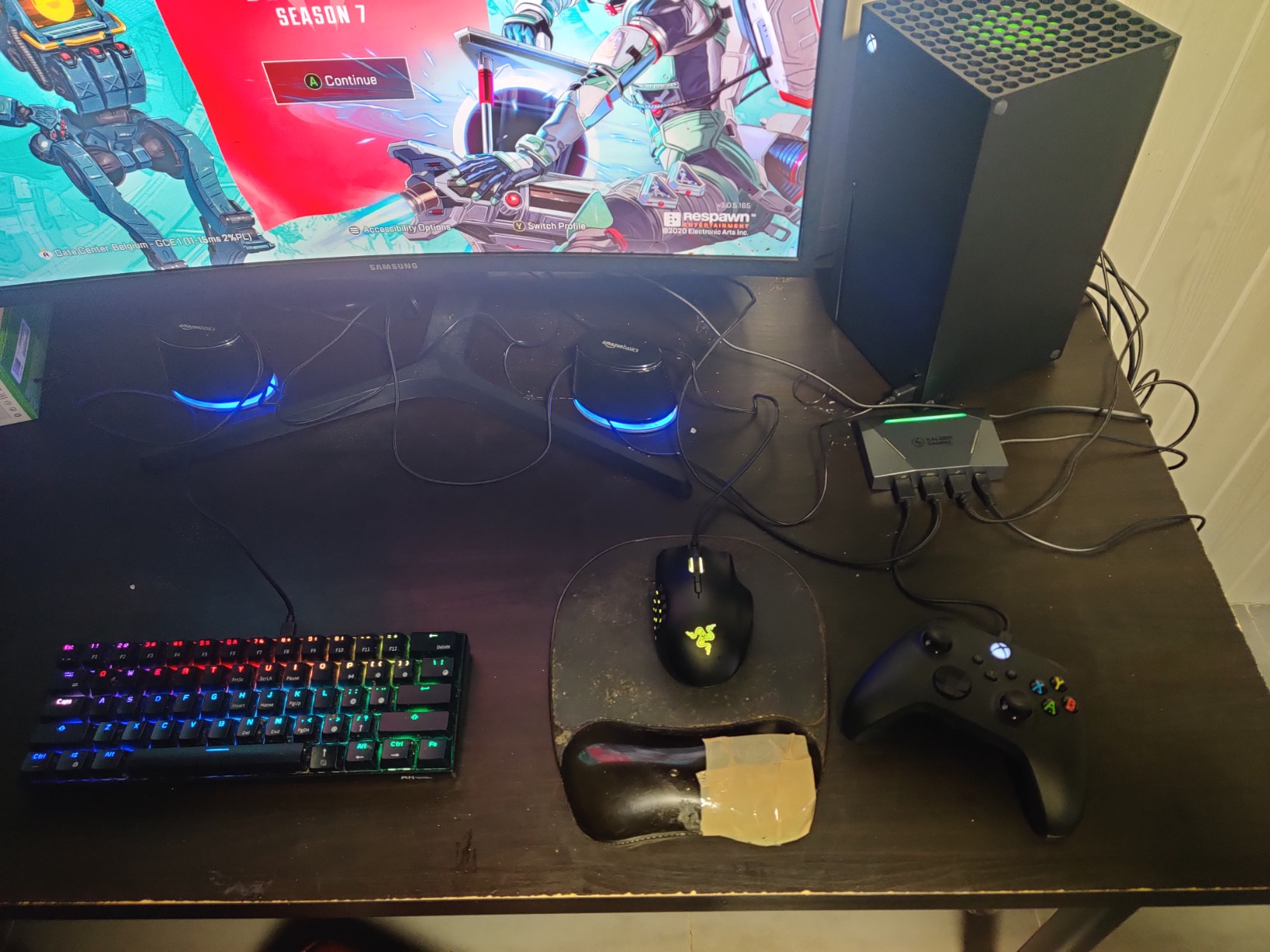 IOGEAR KeyMander 2 Keyboard/Mouse Adapter Plus Controller Crossover, PS4, Xbox Series X/S, Xbox One, Nintendo Switch, GE1337P2 customer photo 1