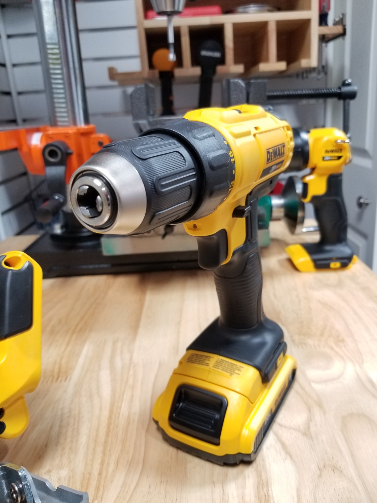 DEWALT 20V MAX Power Tool Combo Kit, 4-Tool Cordless Power Tool Set with Battery and Charger (DCK445D1M1) customer photo 2