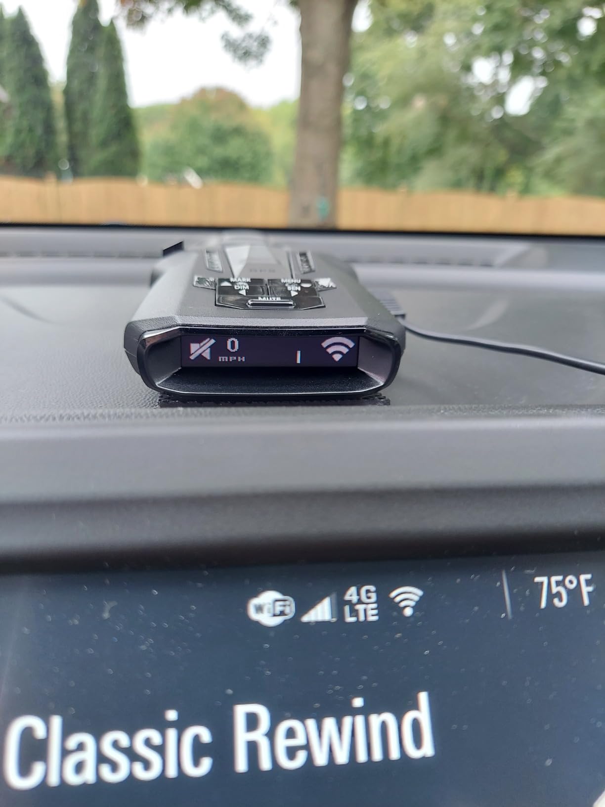 Cobra RAD 480i Laser Radar Detector - Long Range Detection, Bluetooth, Apple CarPlay and Android Auto Compatible, LaserEye Front and Rear Detection, Digital Signal Processing, Black customer photo 2
