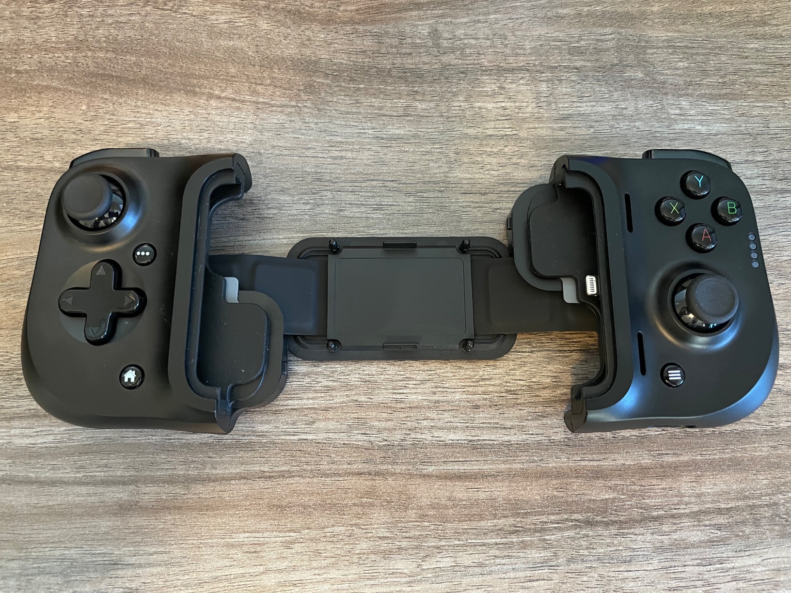 Razer Kishi Mobile Game Controller/Gamepad for Android USB-C: Xbox Game Pass Ultimate, xCloud, Stadia, GeForce NOW, Luna - Passthrough Charging - Low Latency Phone Controller Grip - Samsung, Pixel customer photo 1