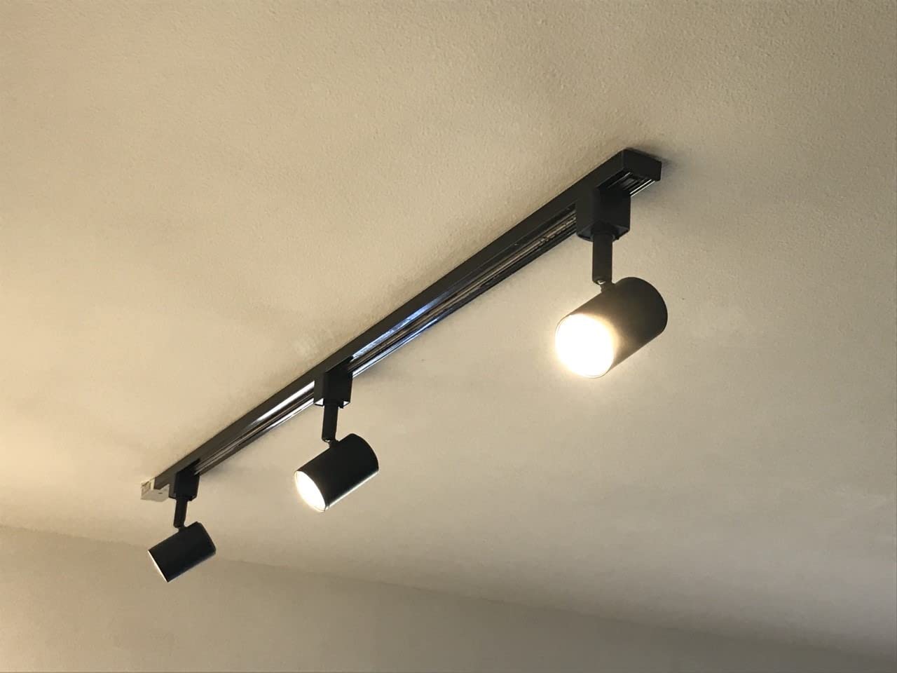 mirrea 12 Pack LED Track Lighting Heads Compatible with Single Circuit H Type Rail Ceiling Spotlight for Accent Task Wall Art Exhibition Lighting 6.5W 3000K Warm White 24° Black Painted customer photo 2