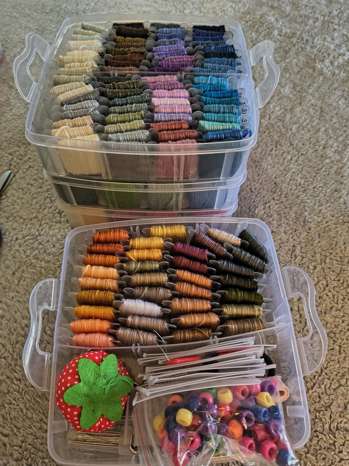 Inscraft 403 Pack Embroidery Floss Set, 250 Colors Cross Stitch Friendship Bracelet Thread with 153 Pcs Cross Stitch Tool, 4-Tier Transparent Box for Storage customer photo 2