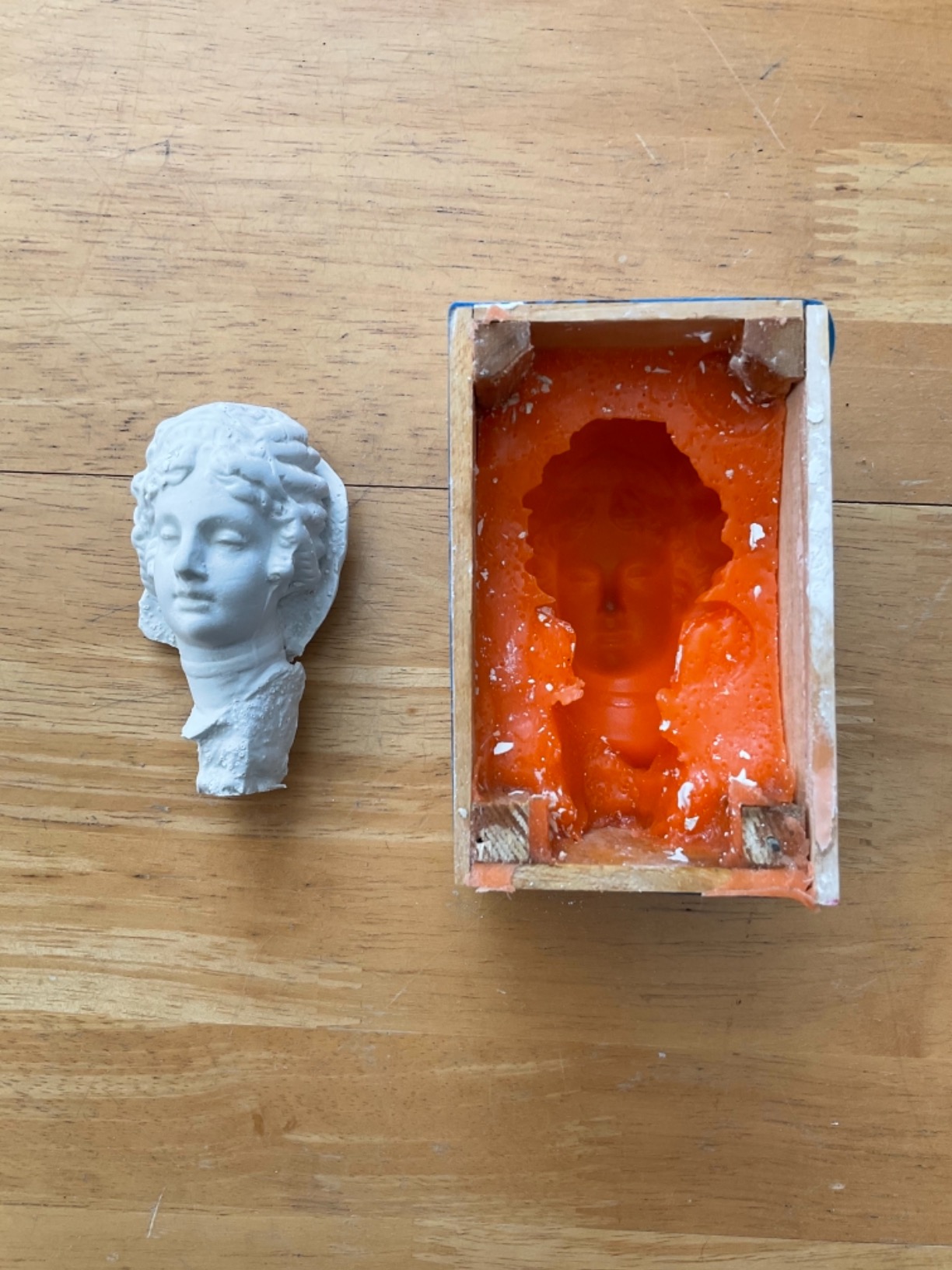 BBDINO Silicone Mold Making Kit, 15A Fast Cure Silicone for Mold Making 2.2 lb(35 Oz), 1A:1B Ideal for Resin/Soap/Candle/Silicon Molds Casting customer photo 1