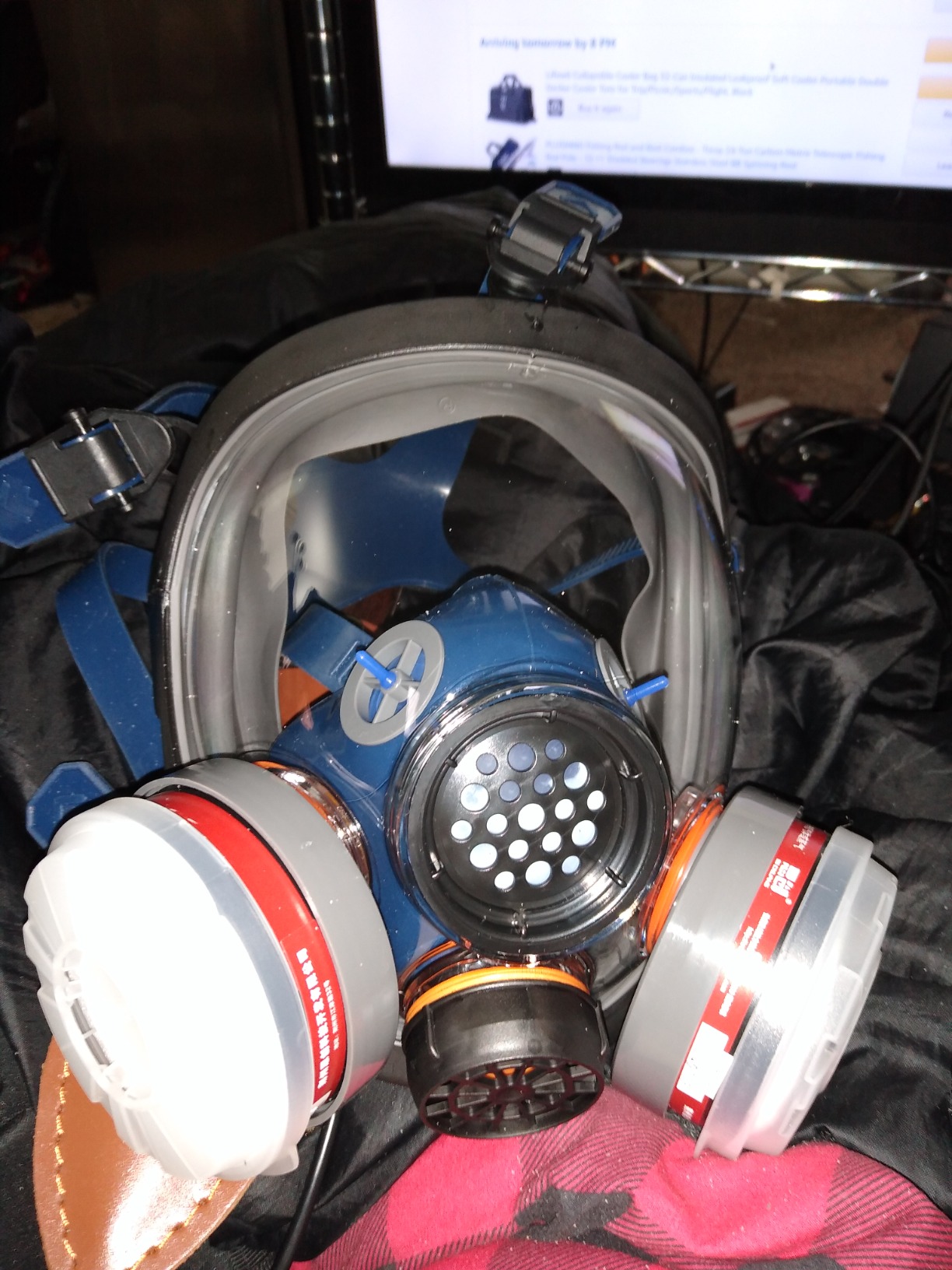 Full Face Respirator Mask,Gas Mask Protect Against Harmful Gas,Dust,Chemicals, Safety Mask with Active Carbon Filter customer photo 2