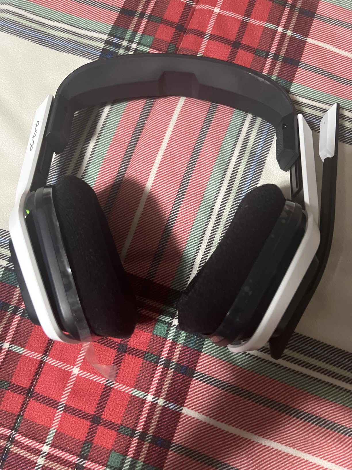 ASTRO Gaming A20 Wireless Headset Gen 2 for Xbox Series X|S, Xbox One, PC & Mac customer photo 1