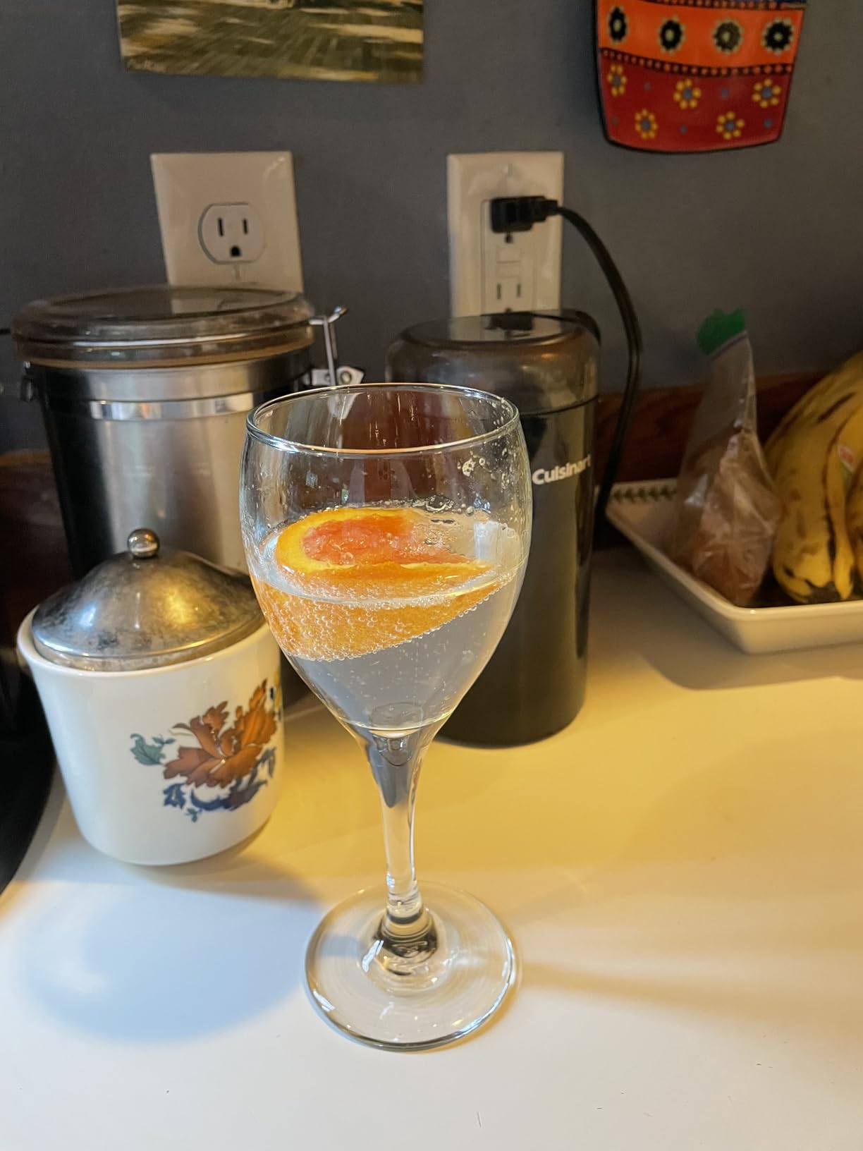 Drinkmate OmniFizz Sparkling Water and Soda Maker, Carbonates Any Drink, ULTIMATE BUNDLE - Includes three 60L CO2 Cylinders, Two Carbonation Bottles, and Fizz Infuser (Classic White) customer photo 2