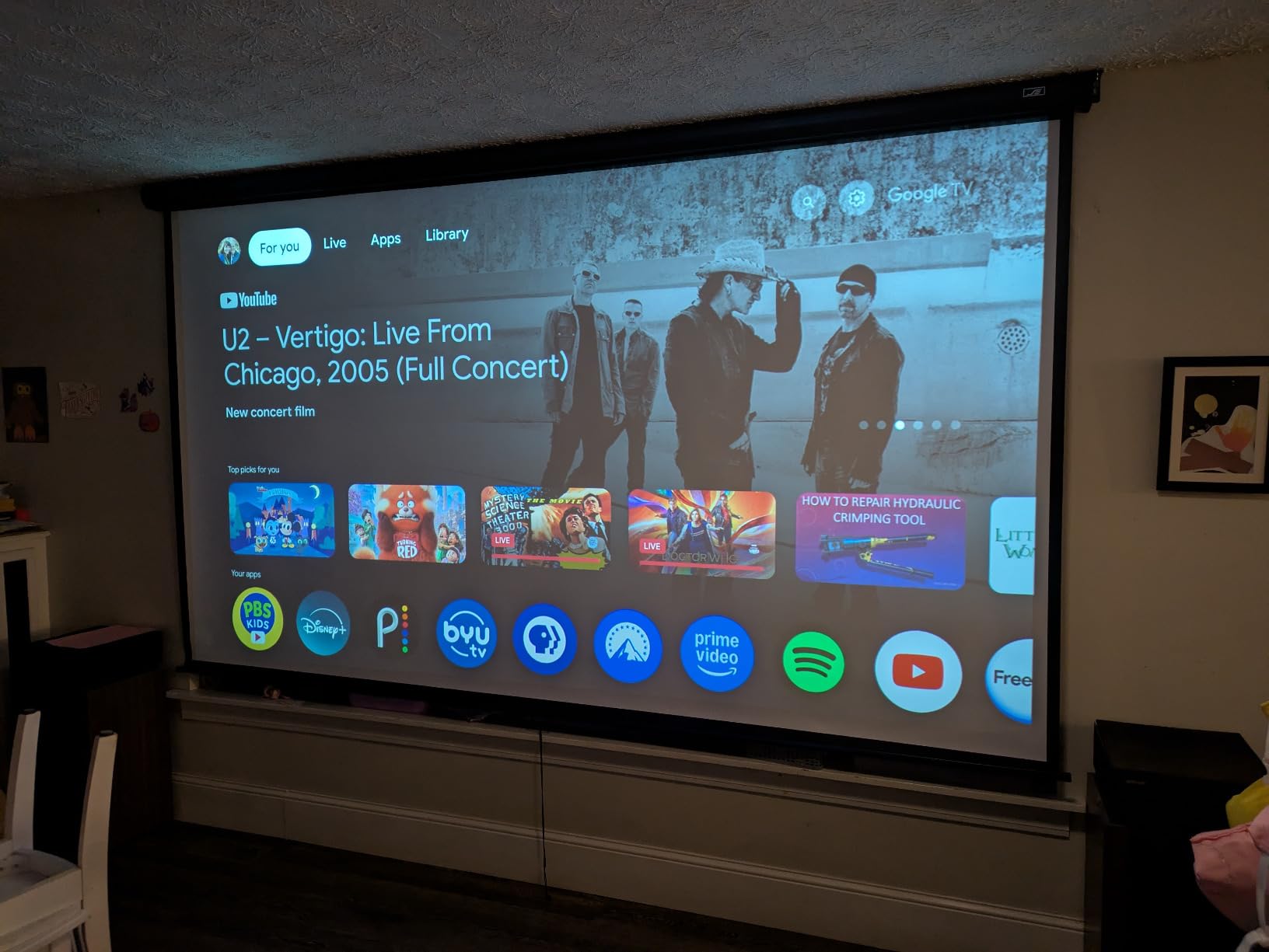 Elite Screens Manual B, 80-INCH Manual Pull Down Projector Screen 4K/8K Home Theater Movie Gaming Projection Screen, M80H customer photo 2