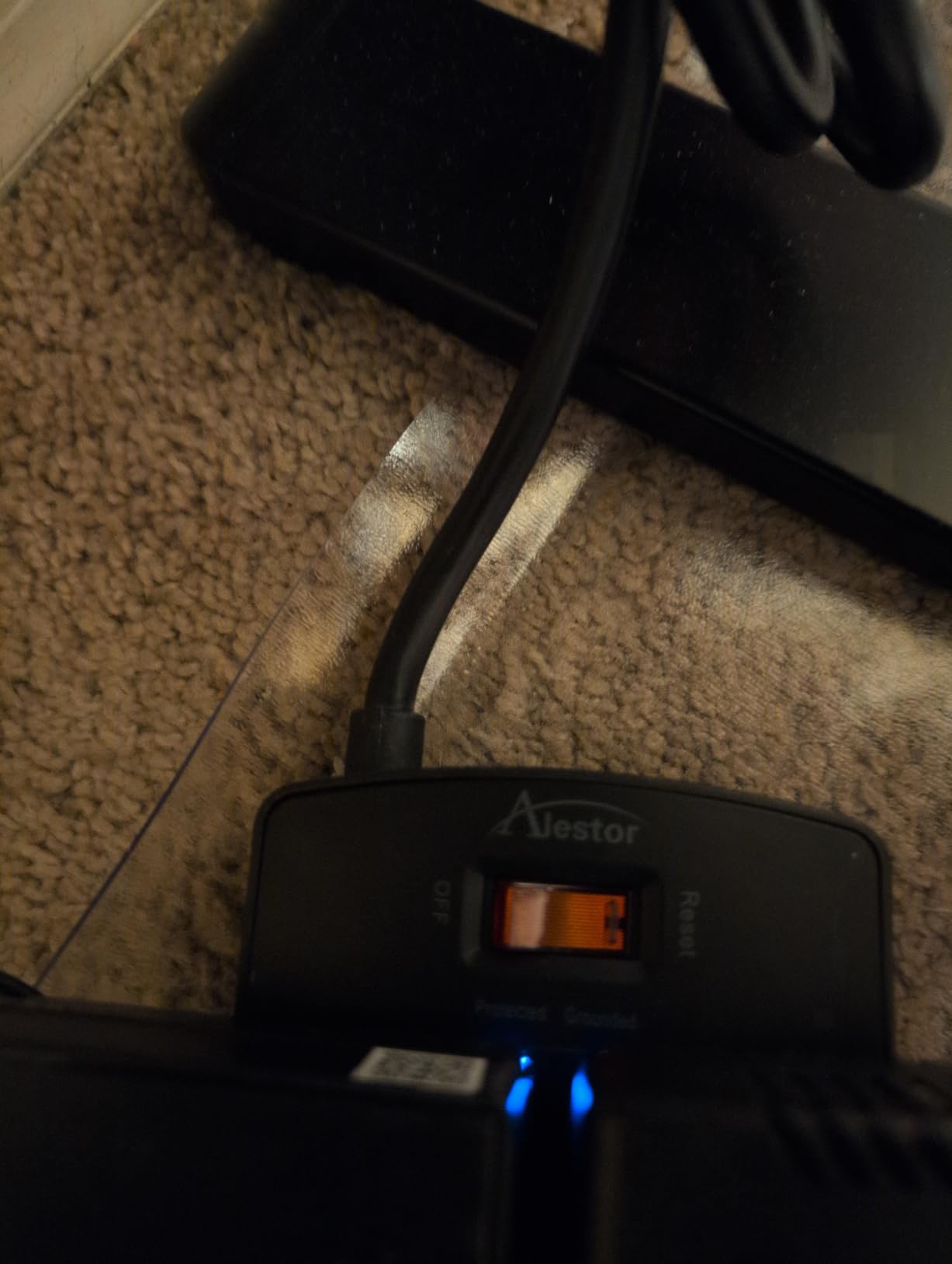 Power Strip, ALESTOR Surge Protector with 12 Outlets and 4 USB Ports, 6 Feet Extension Cord, 2700 Joules, ETL Listed, Black customer photo 2