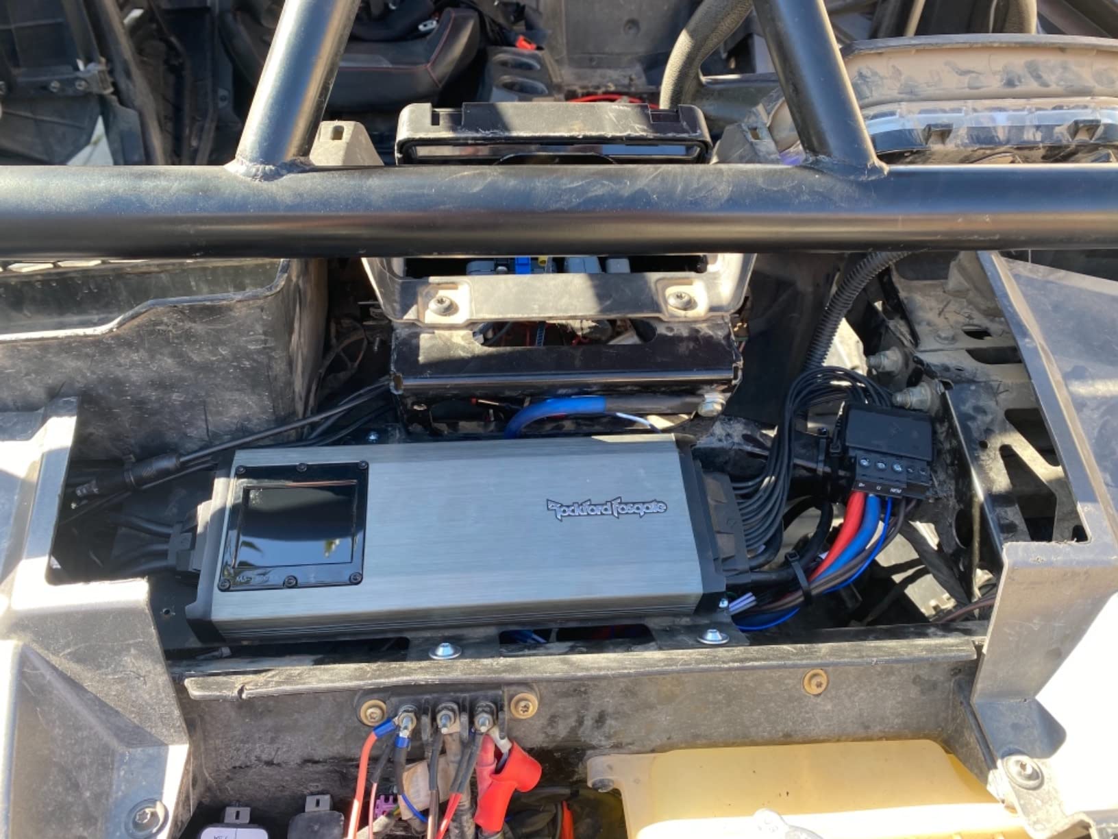 Rockford Fosgate M5-1500X5 IPX6 Element Ready 1500-Watt 5-Channel Marine Amplifier with Dynamic Power customer photo 1
