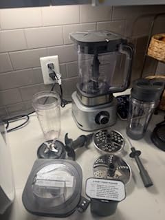 Ninja Blender, Compact Kitchen System, 1200W, 3 Functions for Smoothies, Dough & Frozen Drinks with Auto-IQ, 72-oz.* Blender Pitcher, 40-oz. Processor Bowl & 18-oz. Single-Serve Cup, Grey, AMZ493BRN customer photo 2