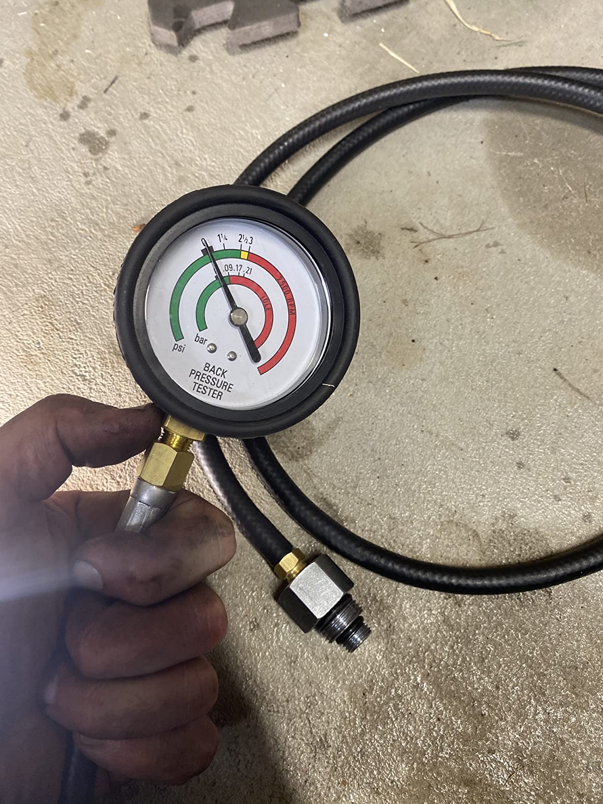 OEMTOOLS 37263 Exhaust Back Pressure Tester/Gauge Kit, Exhaust Gauge Diagnoses Catalytic Converter Issues, Oxygen Sensor Adapter, psi/Bar Readings customer photo 1