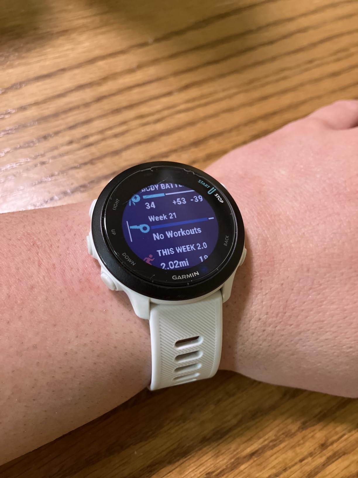Garmin Forerunner 55, GPS Running Watch with Daily Suggested Workouts, Up to 2 Weeks of Battery Life, Black customer photo 2