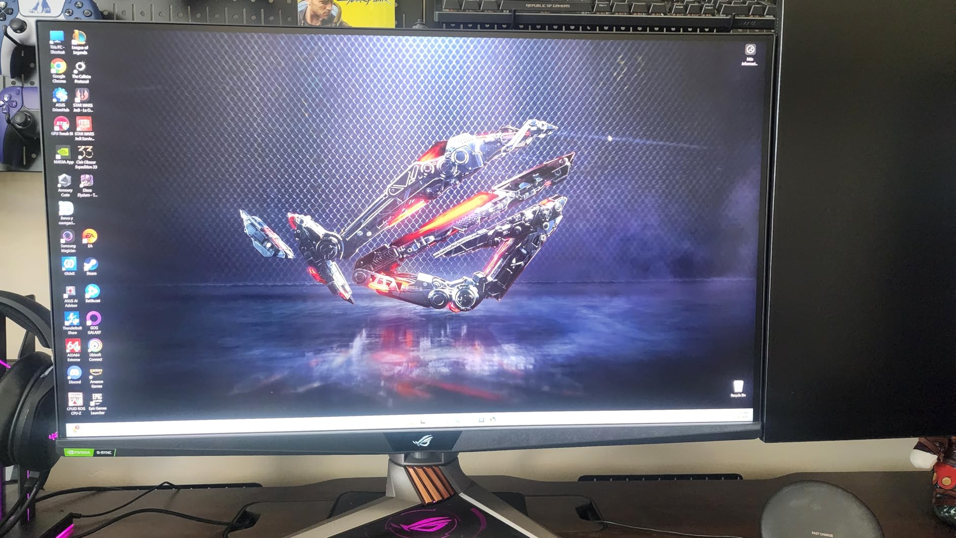 ASUS ROG Swift 32 4K HDR 144Hz DSC Gaming Monitor (PG32UQX) - Mini-LED IPS, G-SYNC Ultimate, DisplayHDR 1400 customer photo 1