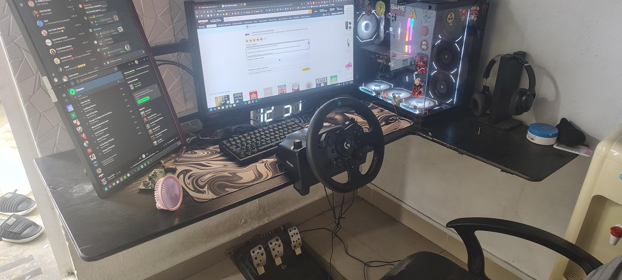 Logitech G923 Racing Wheel and Pedals, TRUEFORCE Force Feedback, Real Leather + Logitech G Driving Force Shifter - Xbox X|S, Xbox One, PC, Mac customer photo 2