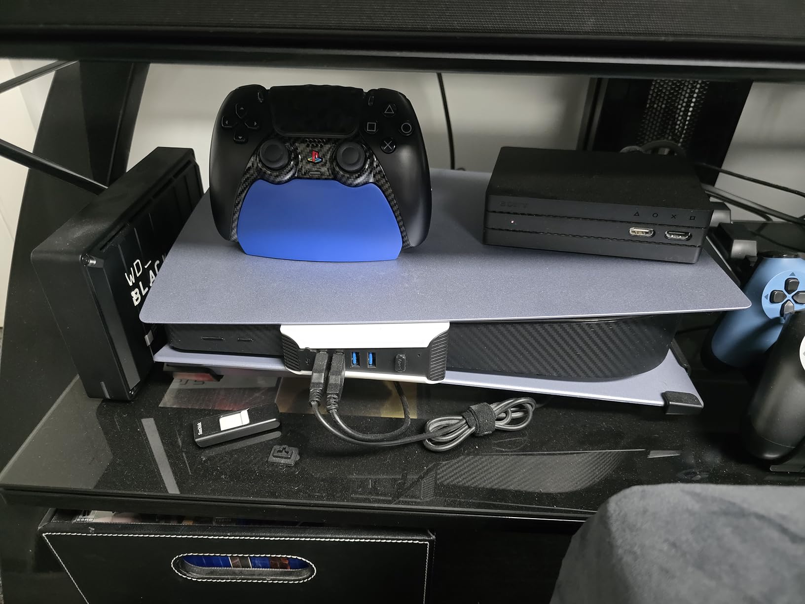 NexiGo PS5 Accessories Horizontal Stand, [Minimalist Design], PS5 Base Stand, Compatible with PlayStation 5 Disc & Digital Editions, White customer photo 2