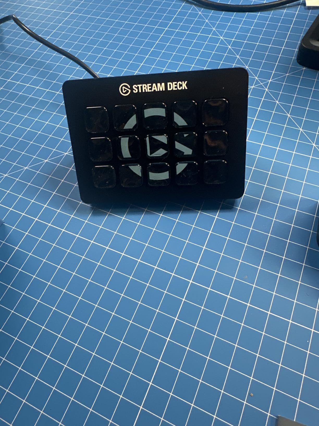 Stream Deck MK.2 - Studio Controller, 15 macro keys, trigger actions in apps and software like OBS, Twitch, YouTube and more, works with Mac and PC customer photo 2