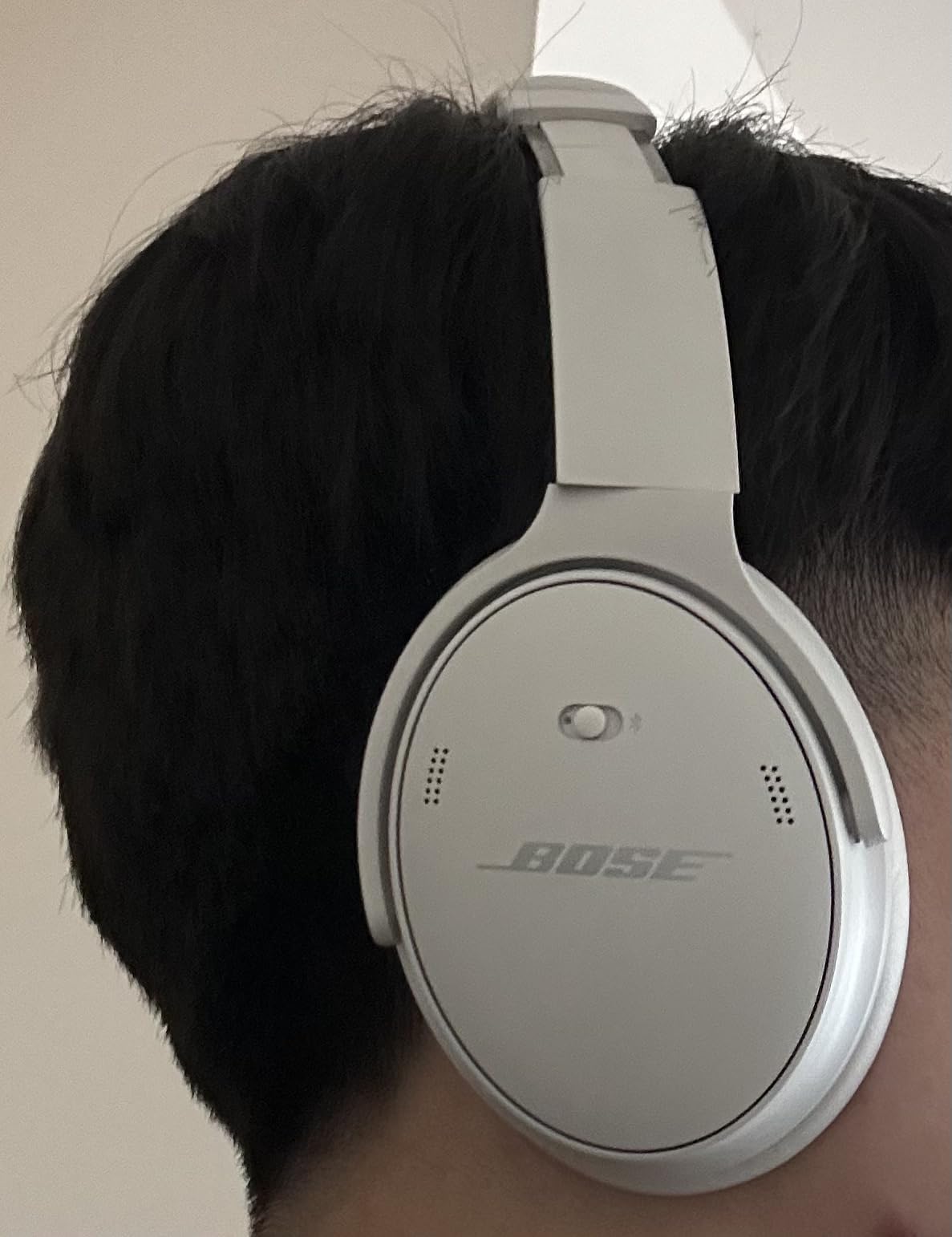 QuietComfort 45 Wireless Bluetooth Noise Cancelling Headphones, Over-Ear Headphones with Microphone, Personalized Noise Cancellation and Sound, White Smoke customer photo 2