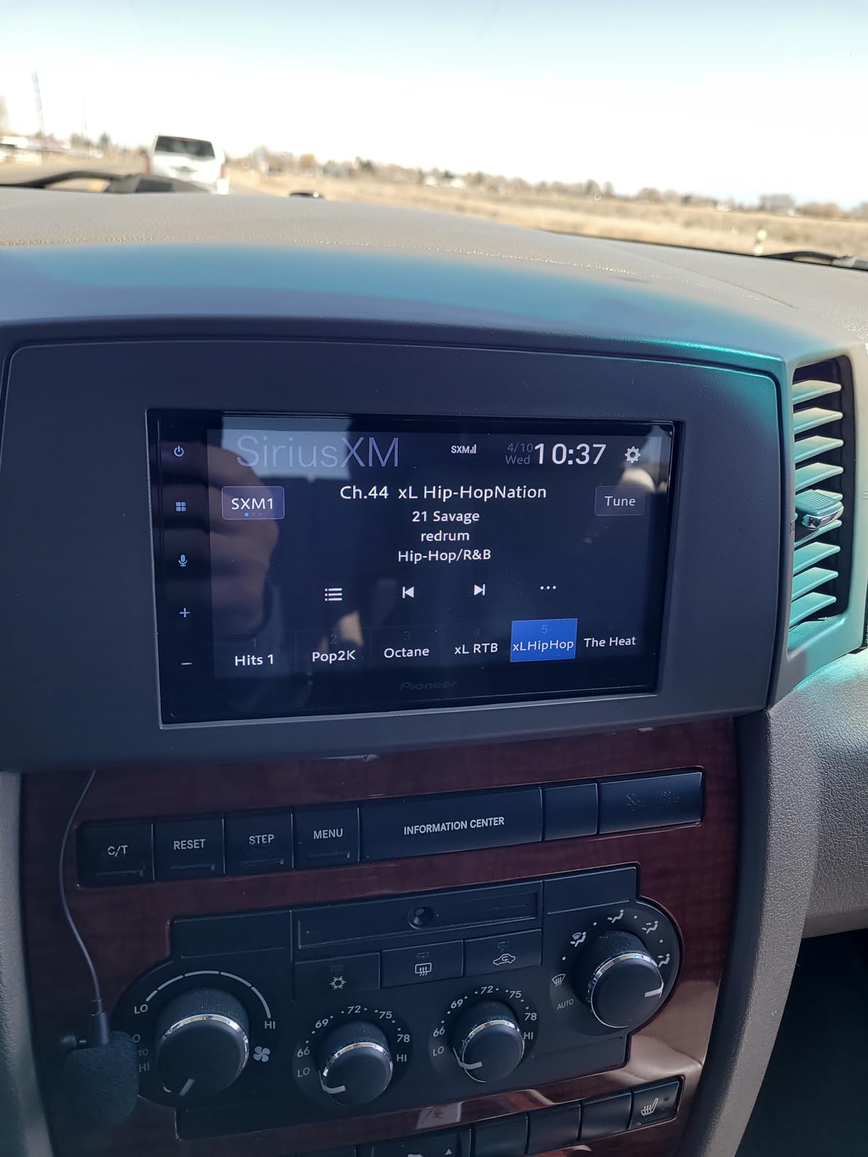 Pioneer DMH-1770NEX Double-DIN Digital Multimedia Receiver, Wired Apple CarPlay and Android Auto, 6.8 Capacitive Touchscreen customer photo 1