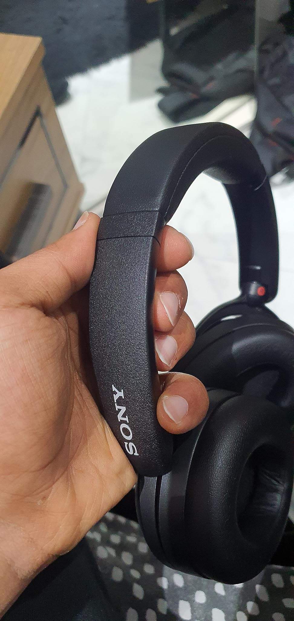 WH-XB910N EXTRA BASS Noise Cancelling Headphones, Wireless Bluetooth Over the Ear Headset with Microphone and Alexa Voice Control, Black customer photo 1