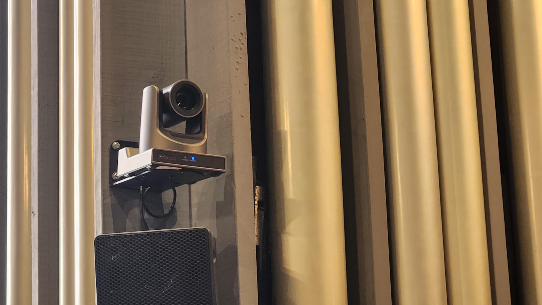 NDI PTZ Camera Gen 5, 30X Optical Zoom, AI Auto Tracking, 3G-SDI USB LAN PoE HDMI PTZ Camera for Church Broadcast Education Events (Official NDI 6 & NDI HX3 Certified) TEM-30N PRO customer photo 2