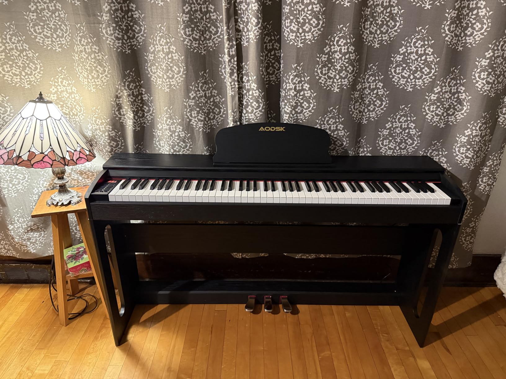 AODSK B-85 88-Key Weighted Hammer Action Digital Piano with Speakers, Furniture Stand and Triple Pedals, Beginner's Course customer photo 1